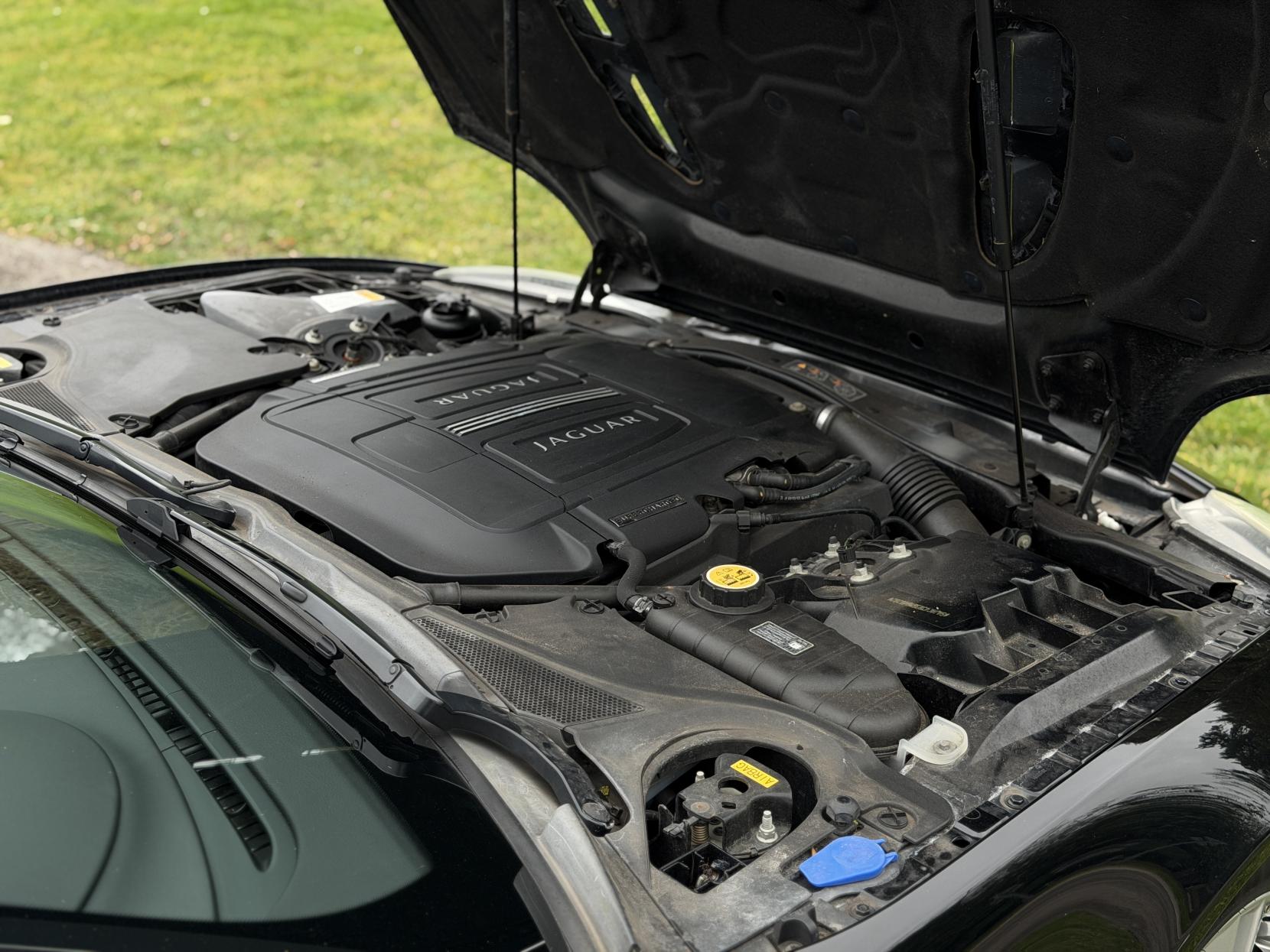 Jaguar XKR 5.0 V8 Coupe 2dr Petrol Auto Euro 5 (510 ps)