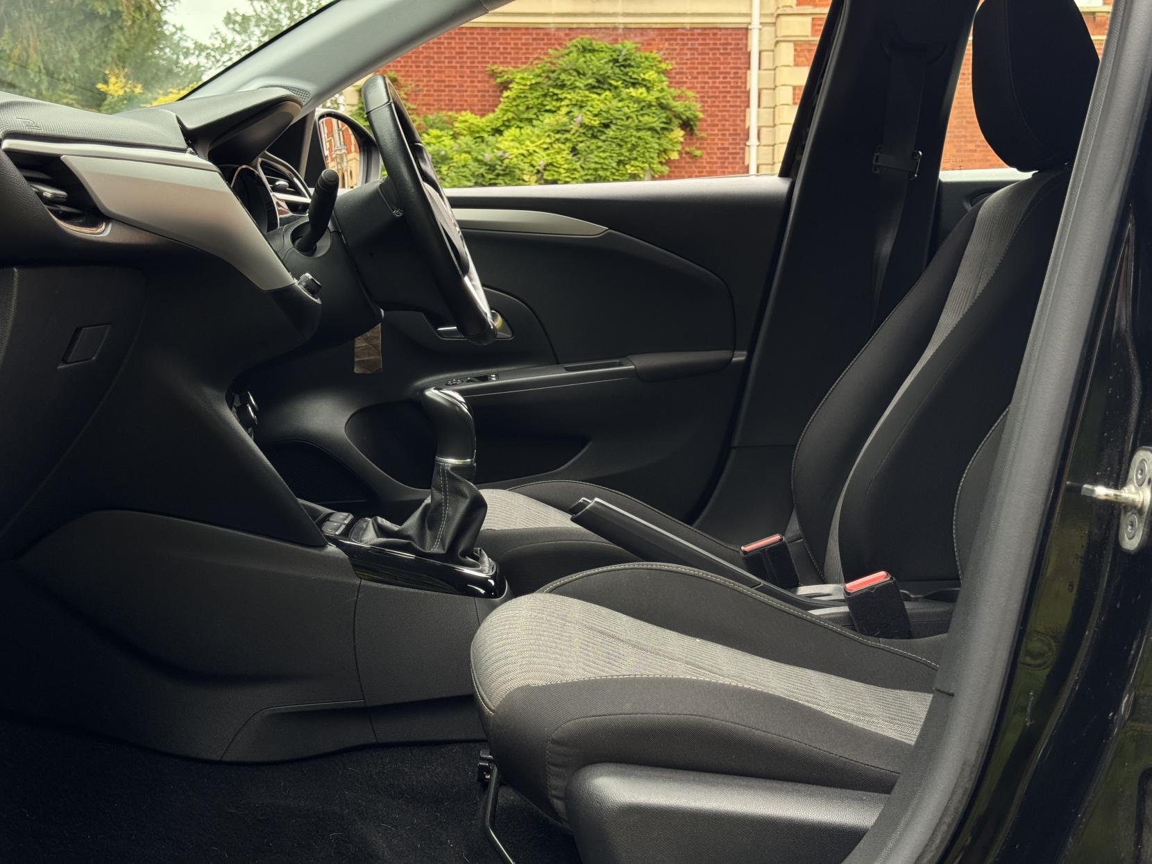Vauxhall Corsa 1.2 SE Premium Hatchback 5dr Petrol Manual Euro 6 (75 ps)