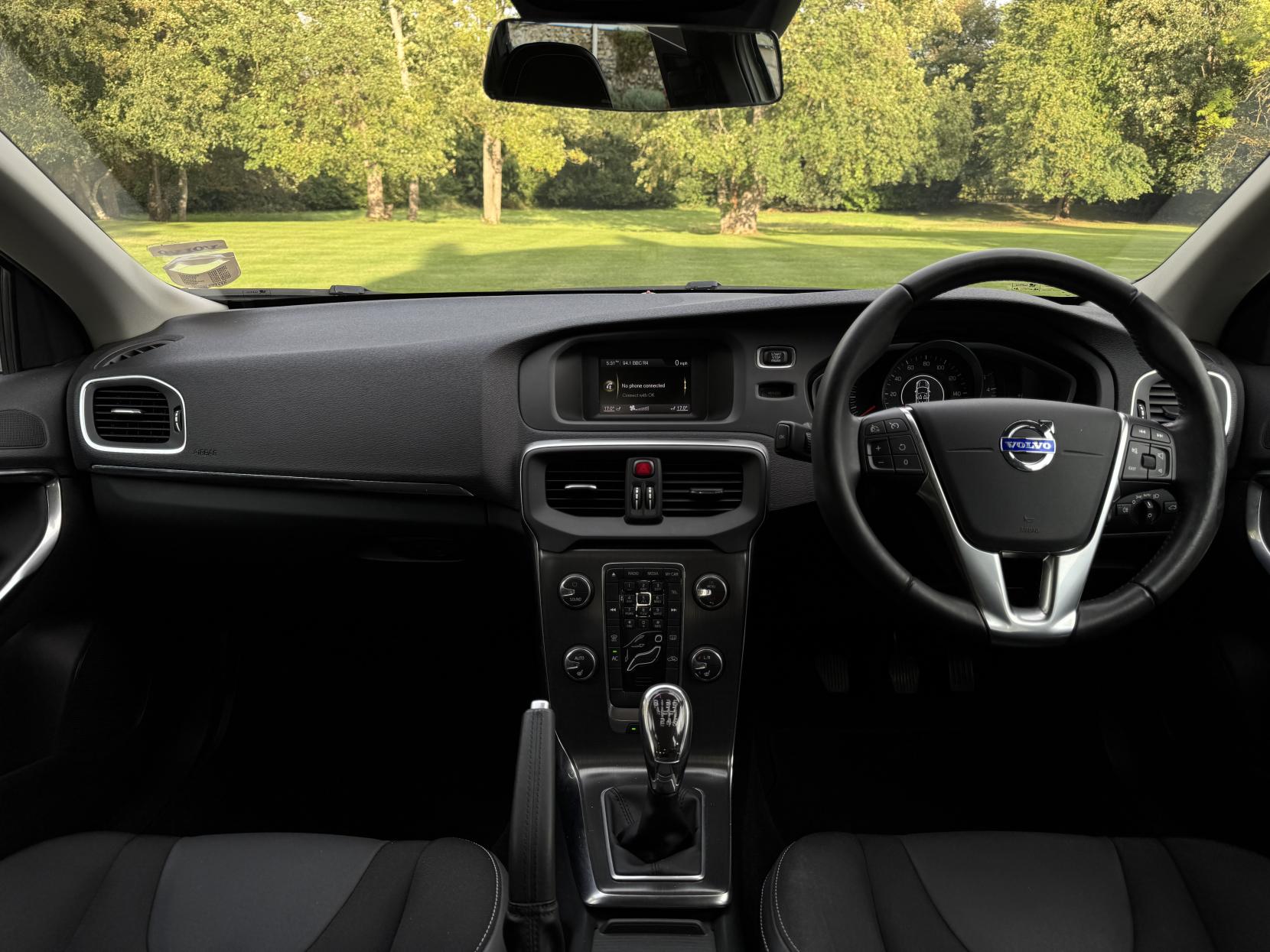 Volvo V40 1.6 D2 SE Hatchback 5dr Diesel Manual Euro 5 (s/s) (115 ps)