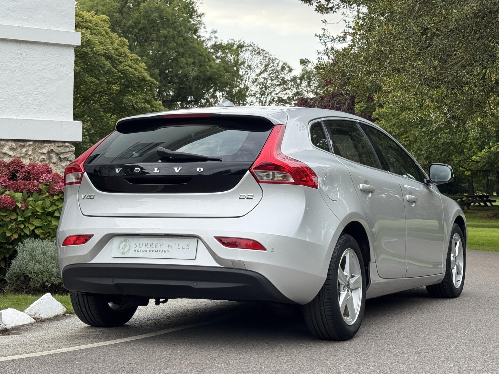 Volvo V40 1.6 D2 SE Hatchback 5dr Diesel Manual Euro 5 (s/s) (115 ps)