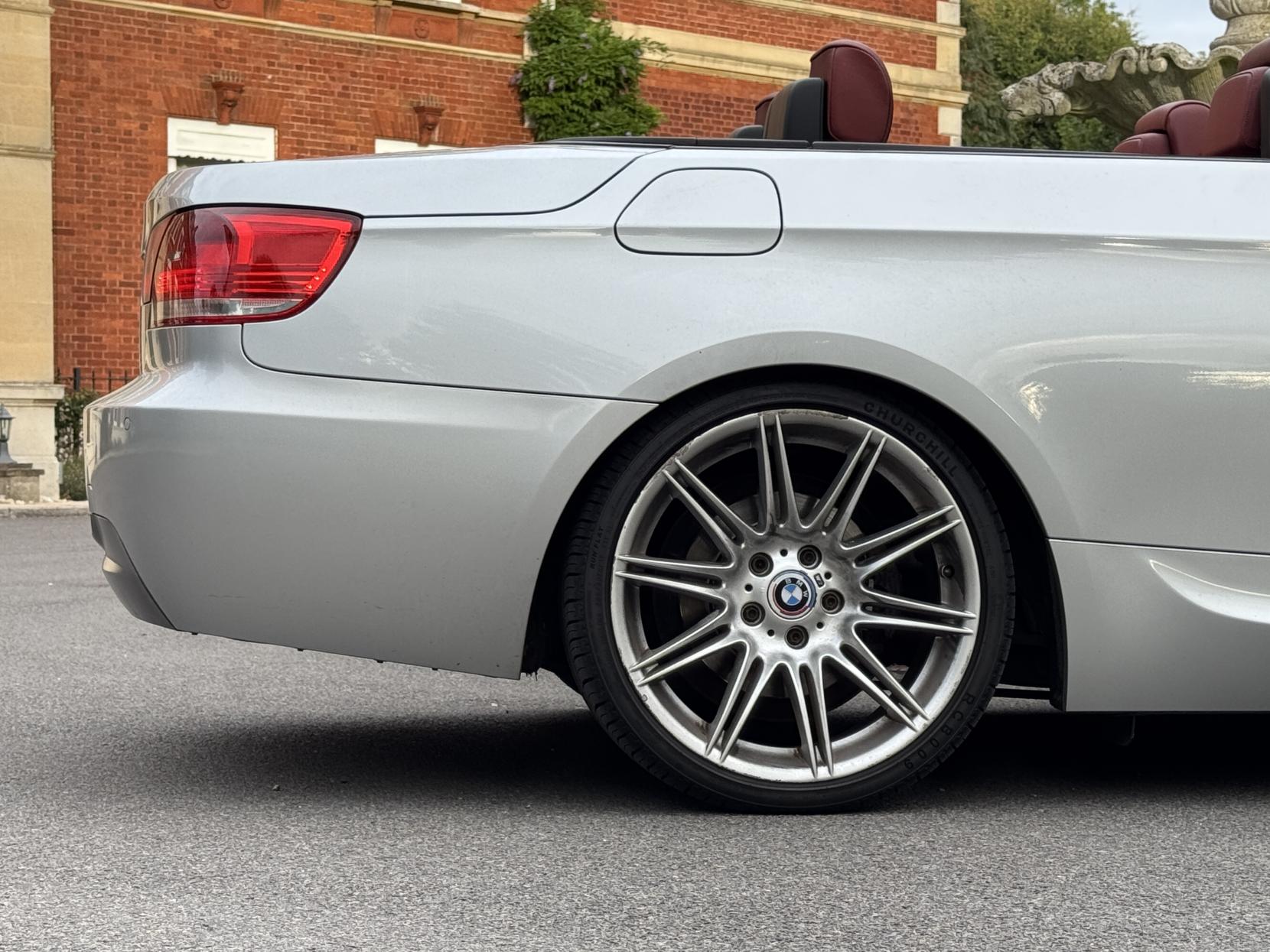 BMW 3 Series 3.0 325i M Sport Highline Convertible 2dr Petrol Steptronic Euro 4 (218 ps)