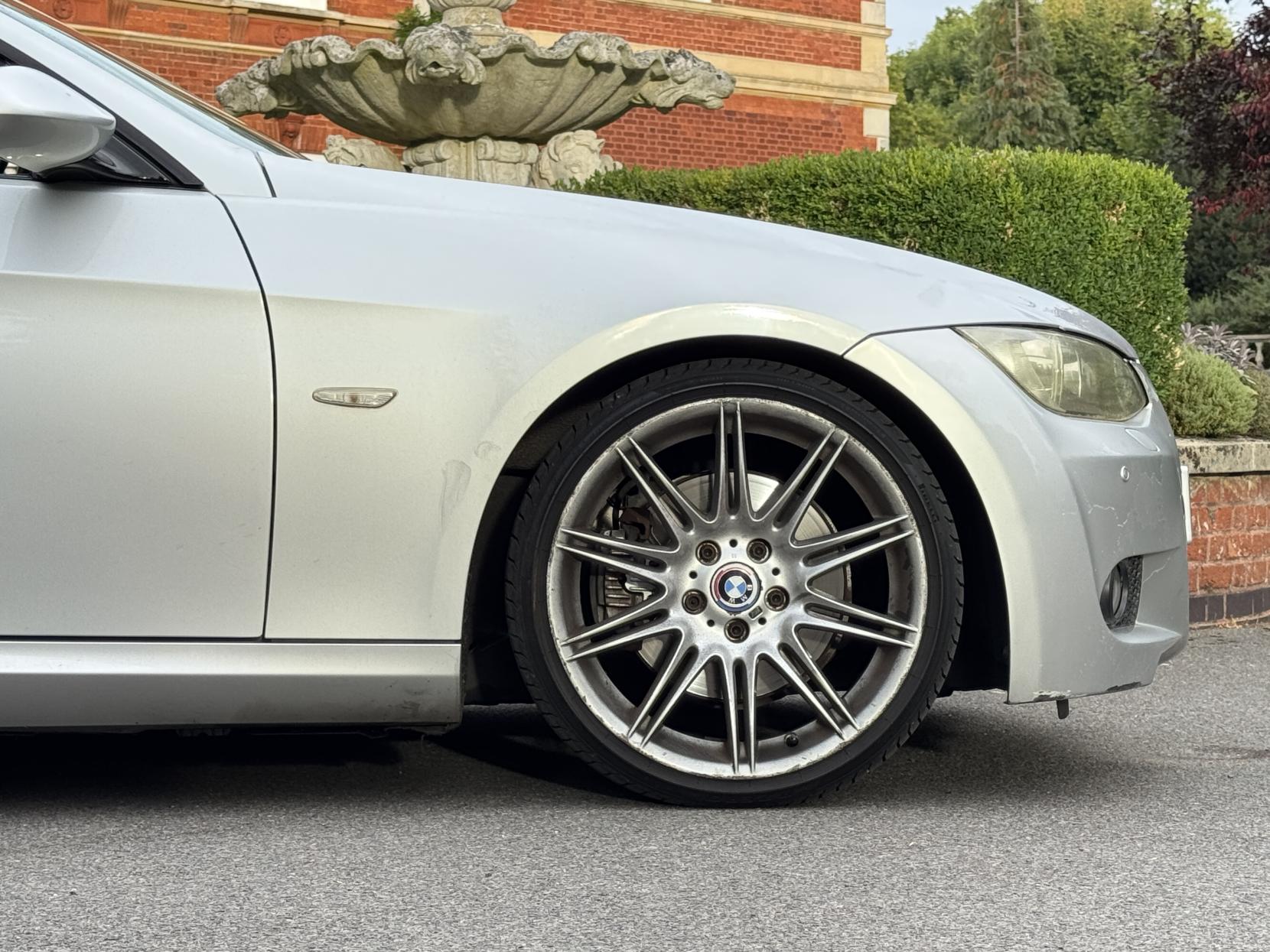 BMW 3 Series 3.0 325i M Sport Highline Convertible 2dr Petrol Steptronic Euro 4 (218 ps)
