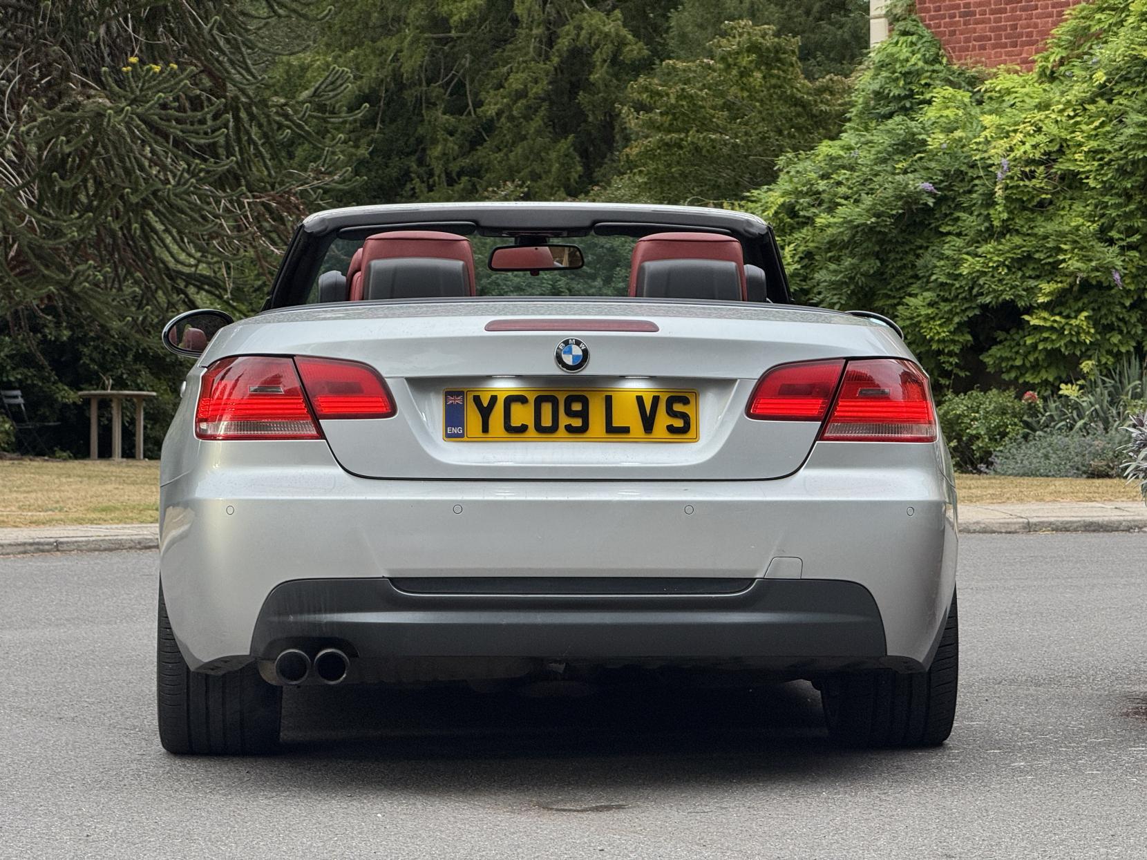 BMW 3 Series 3.0 325i M Sport Highline Convertible 2dr Petrol Steptronic Euro 4 (218 ps)