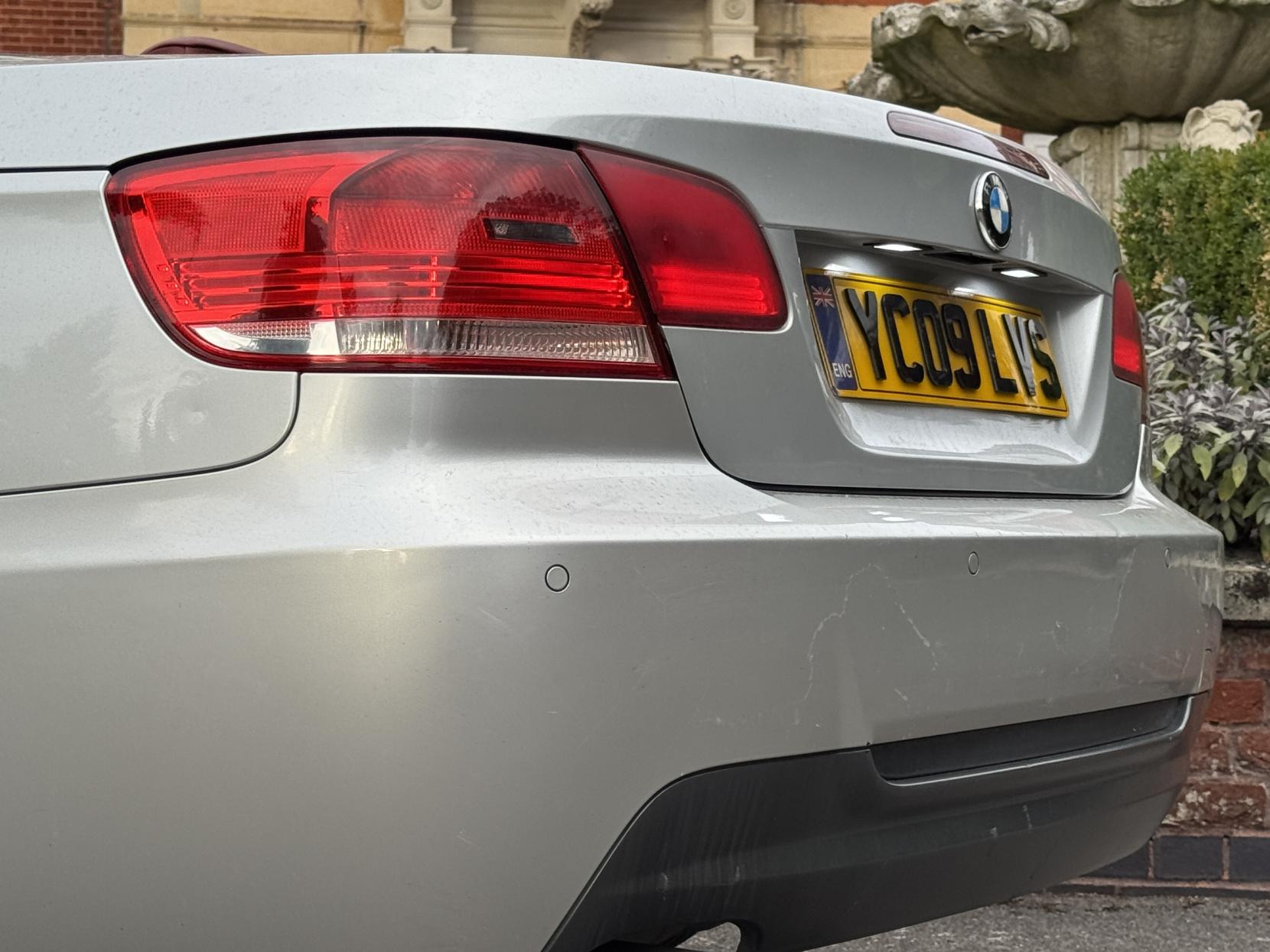 BMW 3 Series 3.0 325i M Sport Highline Convertible 2dr Petrol Steptronic Euro 4 (218 ps)