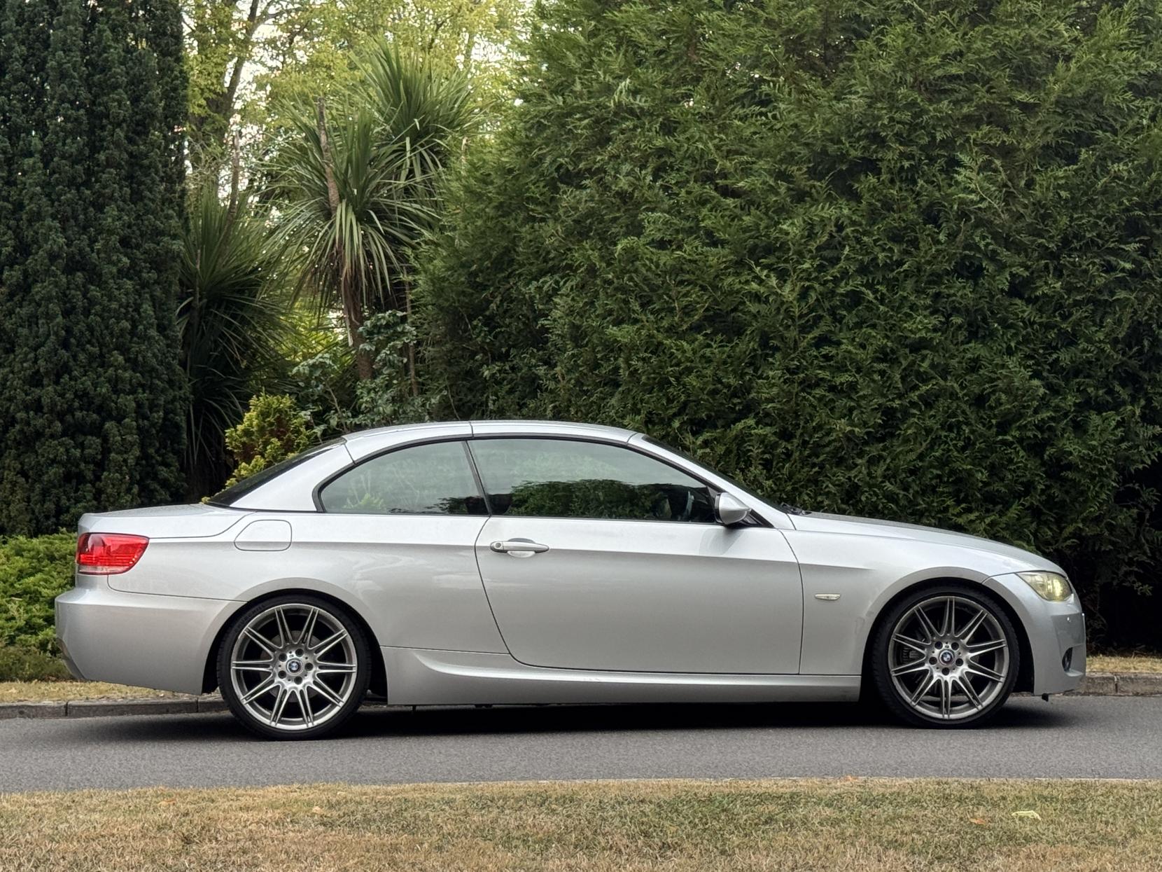 BMW 3 Series 3.0 325i M Sport Highline Convertible 2dr Petrol Steptronic Euro 4 (218 ps)