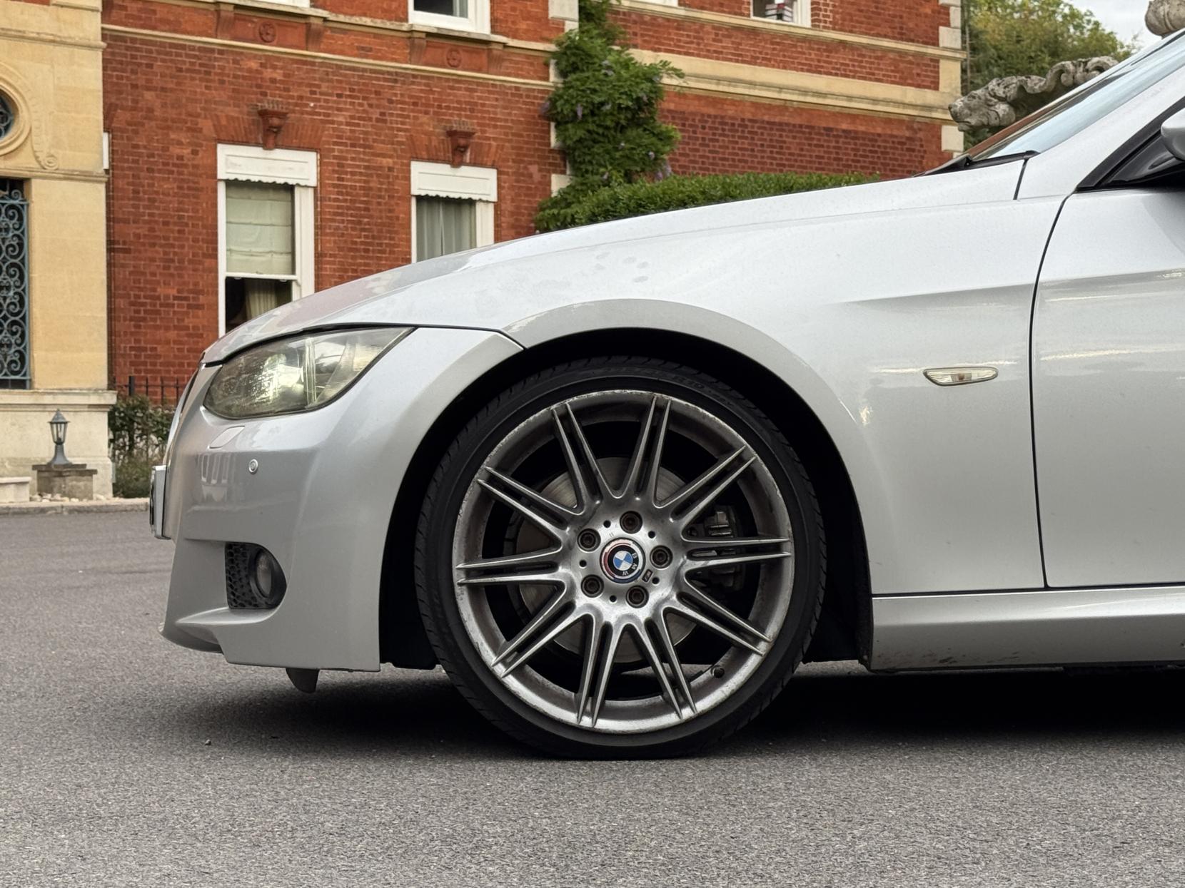 BMW 3 Series 3.0 325i M Sport Highline Convertible 2dr Petrol Steptronic Euro 4 (218 ps)