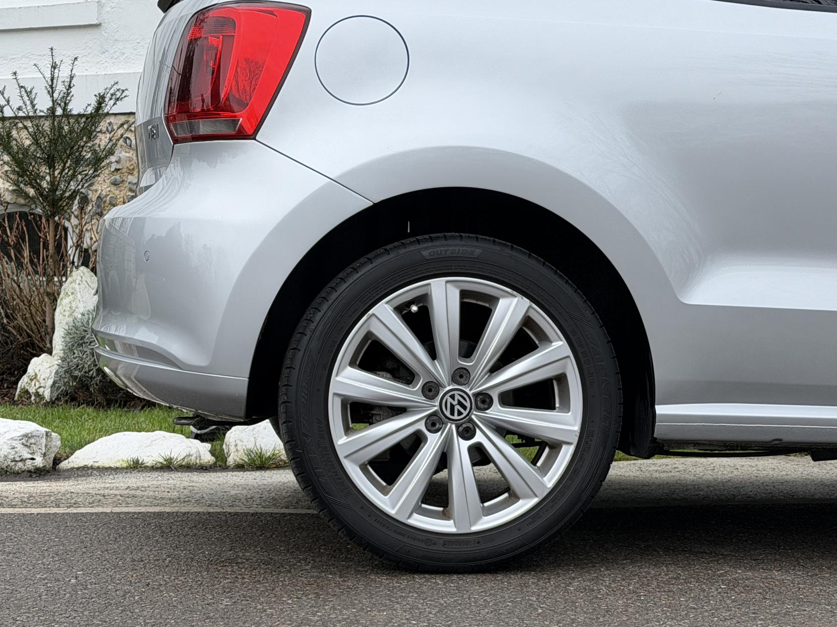 Volkswagen Polo 1.2 TSI SEL Hatchback 3dr Petrol Manual Euro 5 (105 ps)