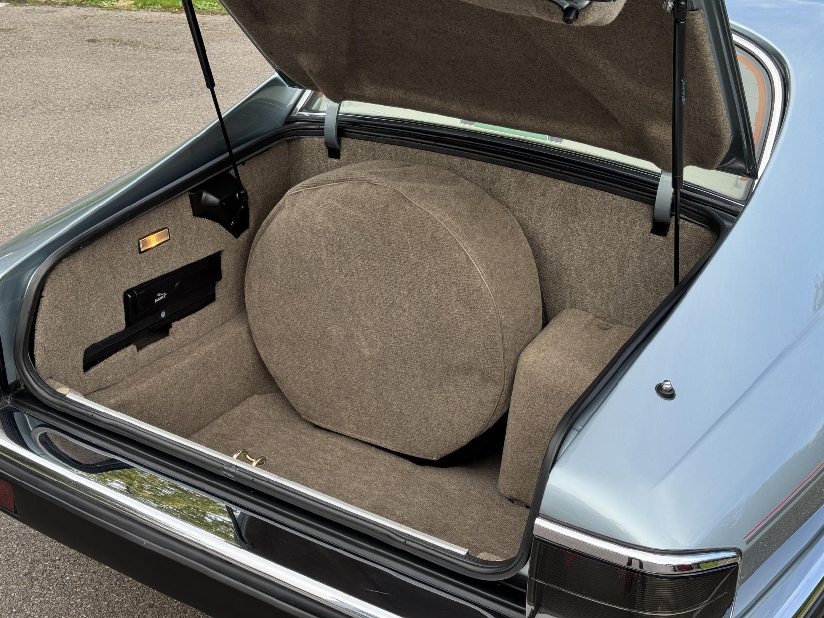 Jaguar XJS 4.0 Coupe 2dr Petrol Automatic (237 bhp)