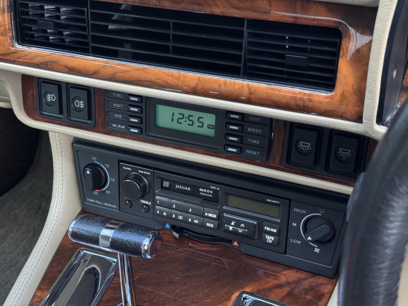 Jaguar XJS 4.0 Coupe 2dr Petrol Automatic (237 bhp)