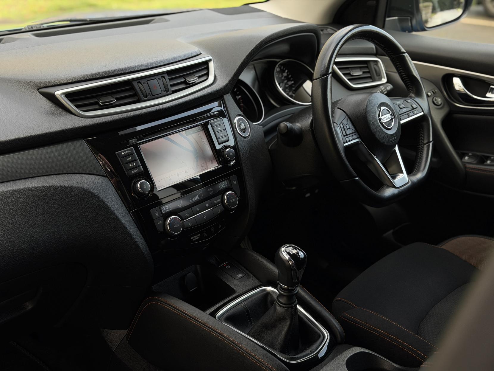 Nissan Qashqai 1.5 dCi N-Motion SUV 5dr Diesel Manual Euro 6 (s/s) (115 ps)