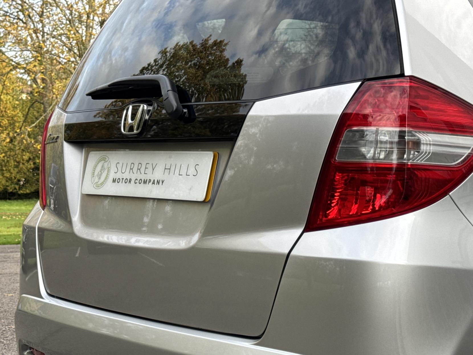 Honda Jazz 1.4 i-VTEC ES Plus Hatchback 5dr Petrol CVT Euro 5 (99 ps)