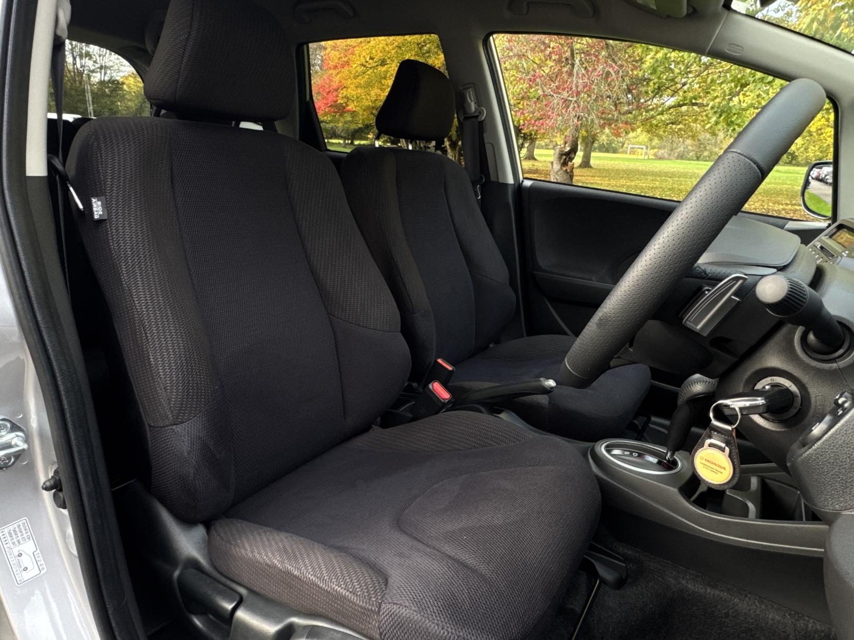 Honda Jazz 1.4 i-VTEC ES Plus Hatchback 5dr Petrol CVT Euro 5 (99 ps)