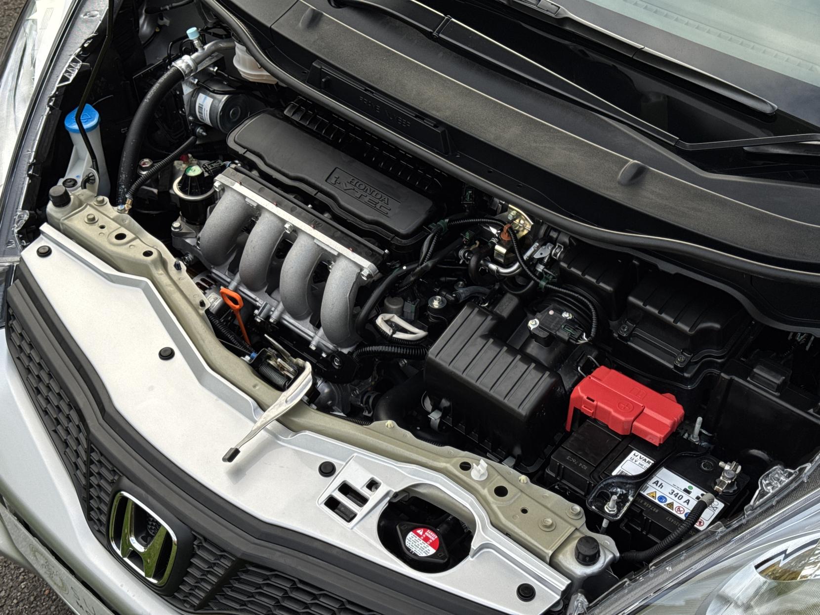 Honda Jazz 1.4 i-VTEC ES Plus Hatchback 5dr Petrol CVT Euro 5 (99 ps)