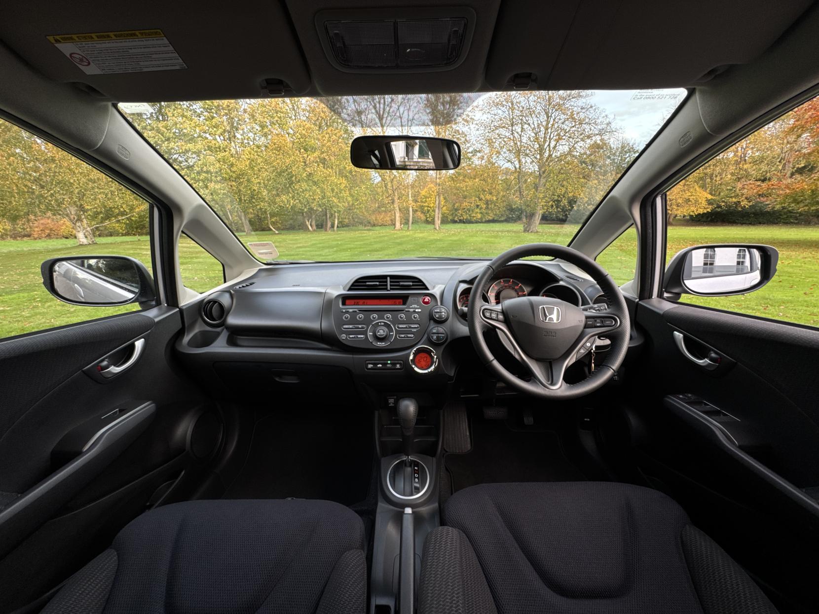 Honda Jazz 1.4 i-VTEC ES Plus Hatchback 5dr Petrol CVT Euro 5 (99 ps)