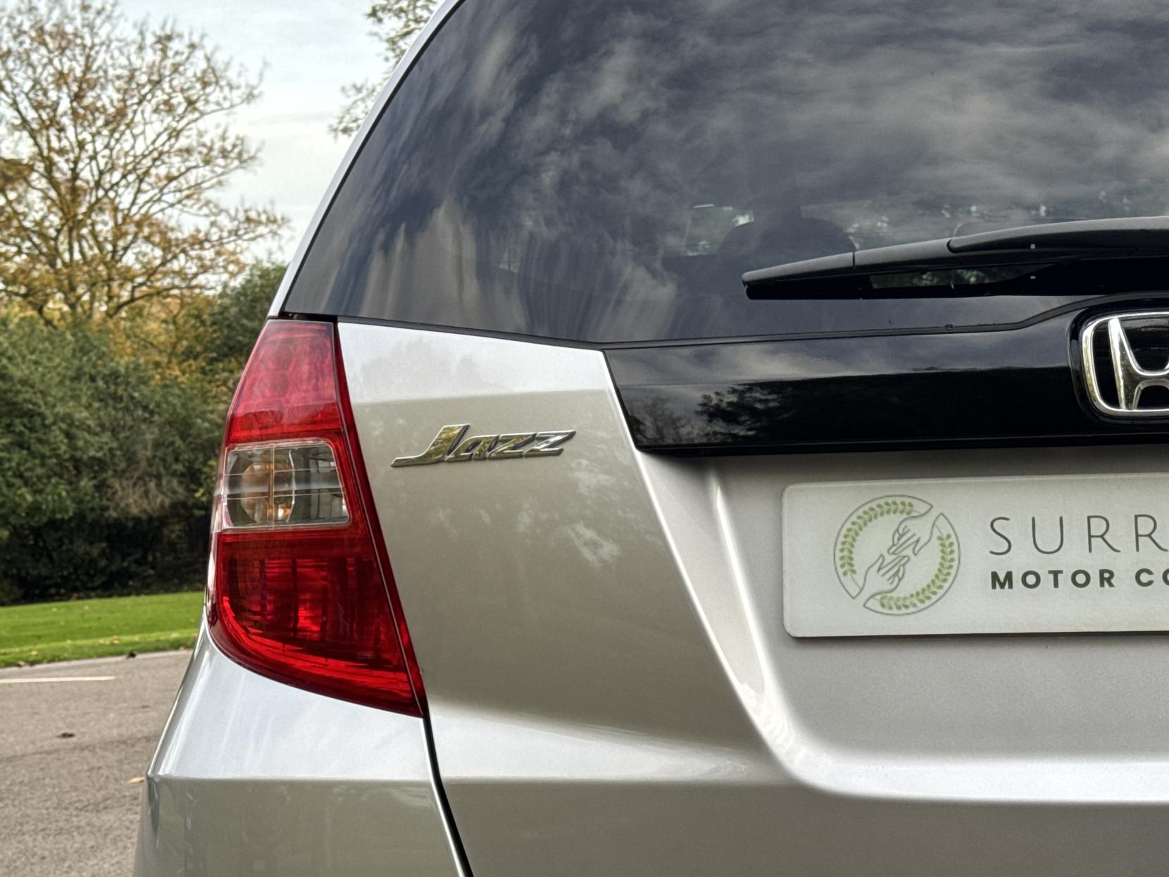 Honda Jazz 1.4 i-VTEC ES Plus Hatchback 5dr Petrol CVT Euro 5 (99 ps)