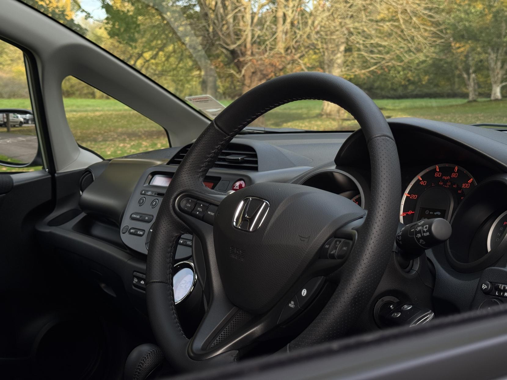 Honda Jazz 1.4 i-VTEC ES Plus Hatchback 5dr Petrol CVT Euro 5 (99 ps)