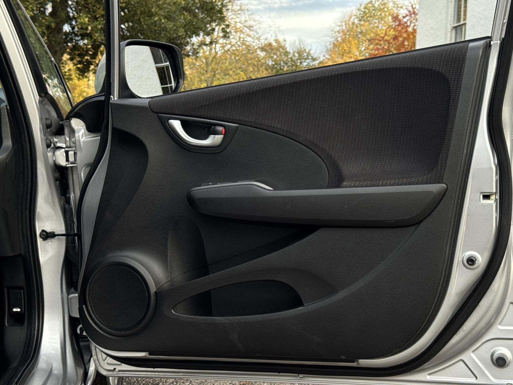 Honda Jazz 1.4 i-VTEC ES Plus Hatchback 5dr Petrol CVT Euro 5 (99 ps)