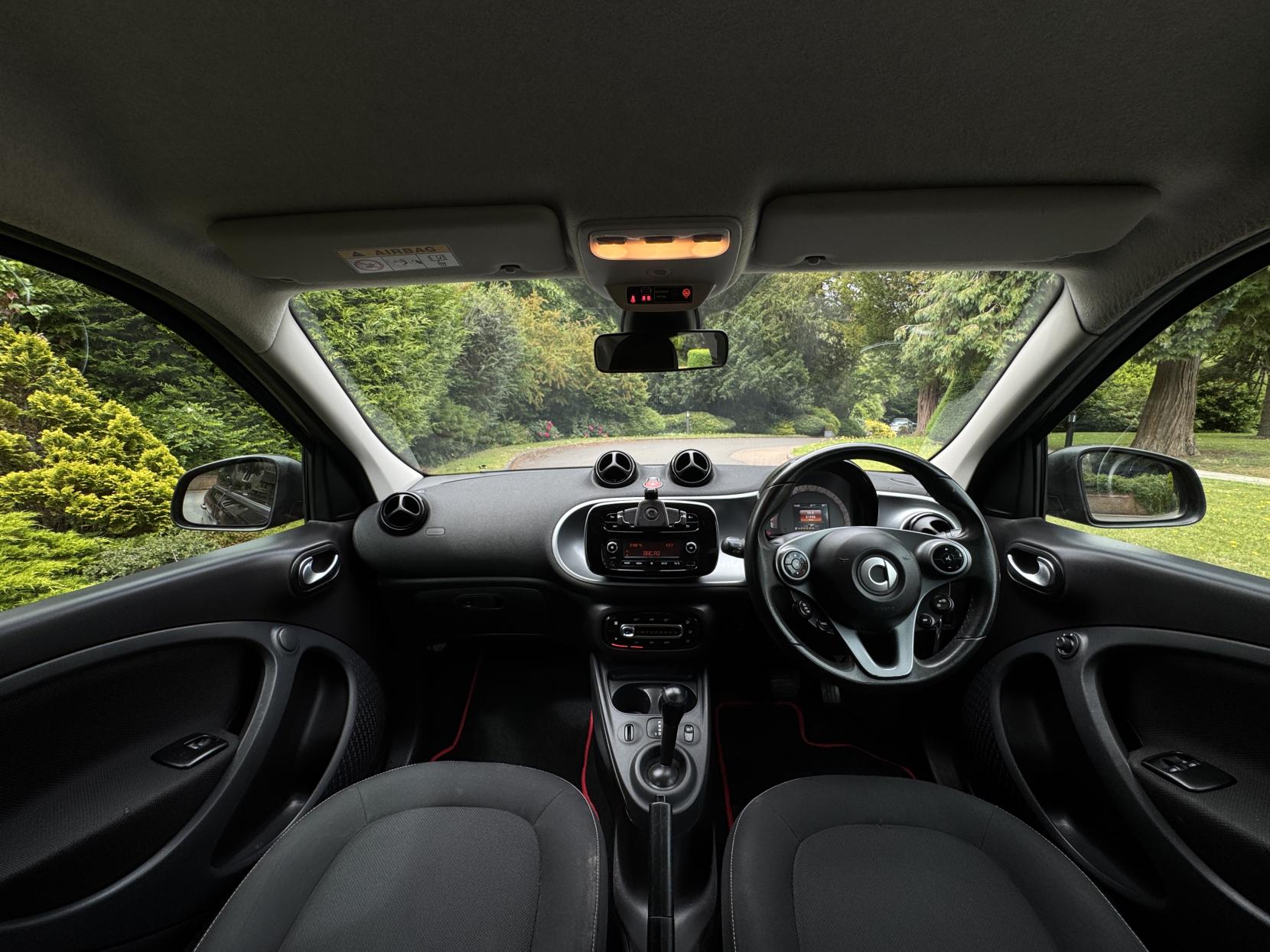 Smart forfour 0.9T Passion Hatchback 5dr Petrol Twinamic Euro 6 (s/s) (90 ps)