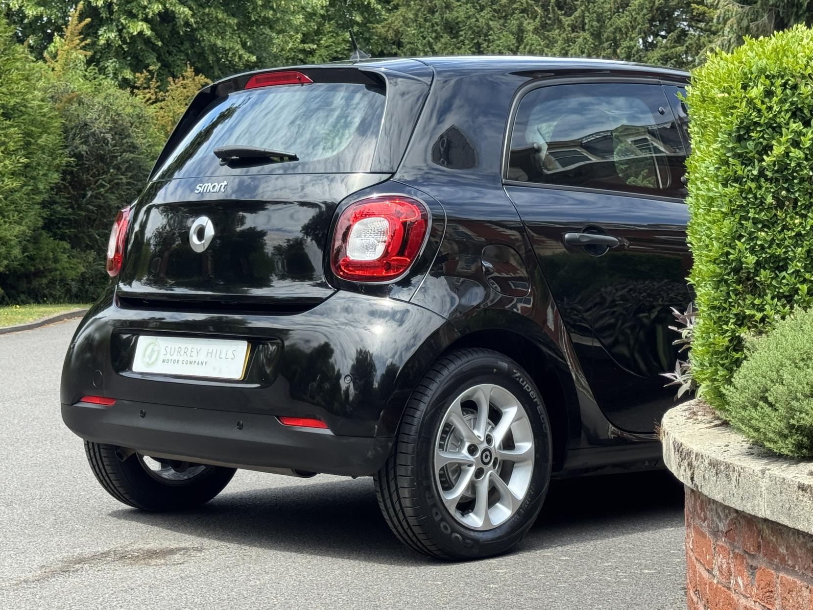 Smart forfour 0.9T Passion Hatchback 5dr Petrol Twinamic Euro 6 (s/s) (90 ps)