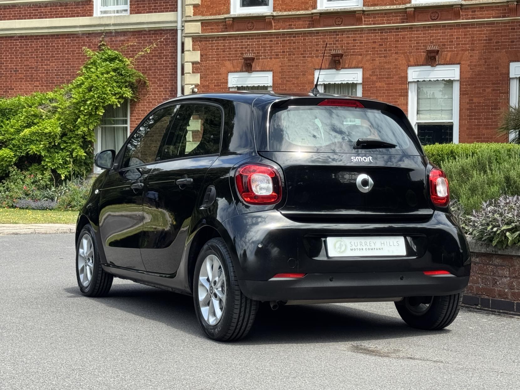 Smart forfour 0.9T Passion Hatchback 5dr Petrol Twinamic Euro 6 (s/s) (90 ps)