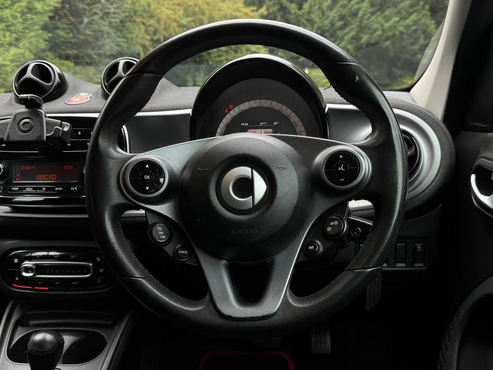 Smart forfour 0.9T Passion Hatchback 5dr Petrol Twinamic Euro 6 (s/s) (90 ps)