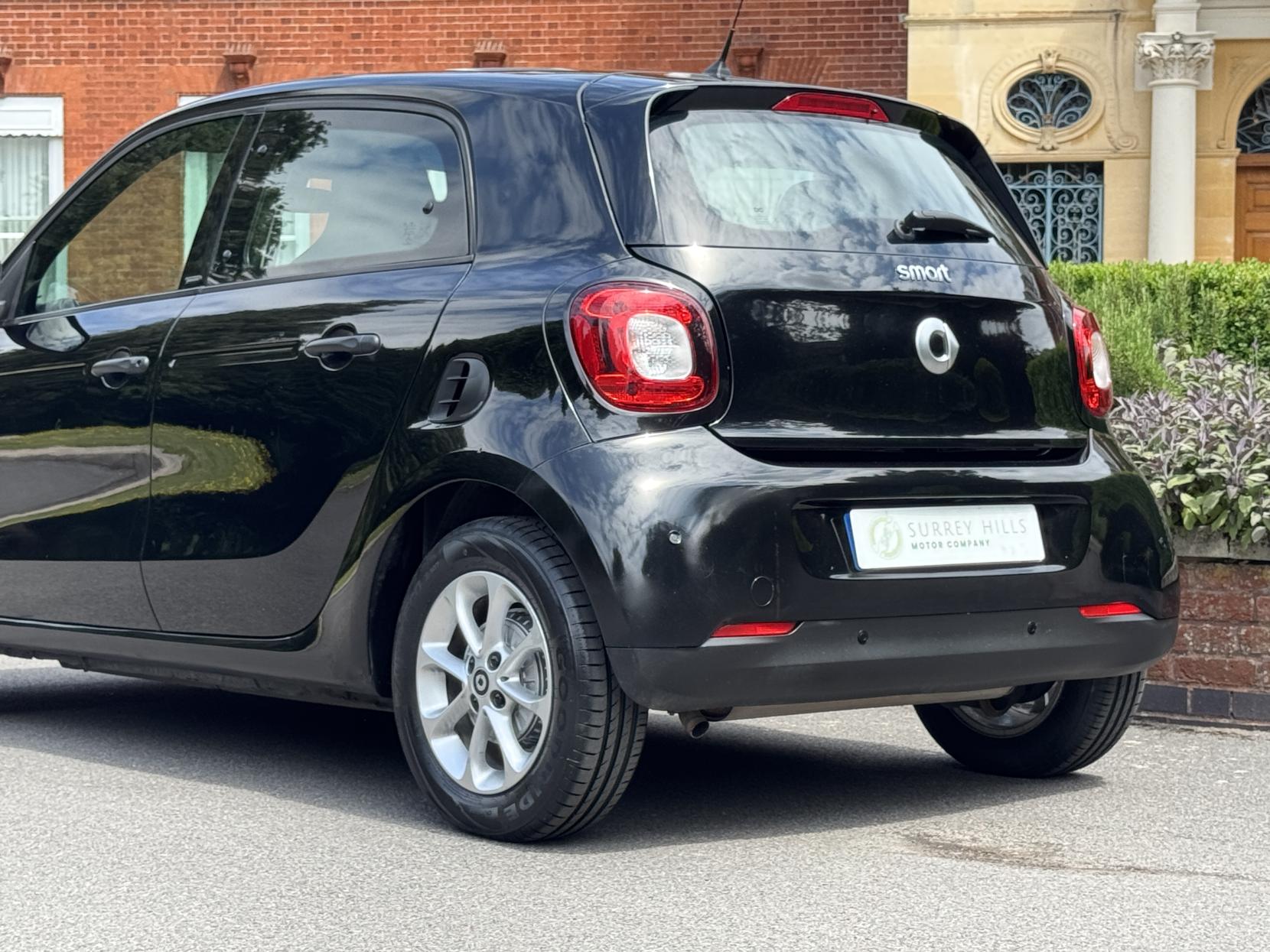 Smart forfour 0.9T Passion Hatchback 5dr Petrol Twinamic Euro 6 (s/s) (90 ps)