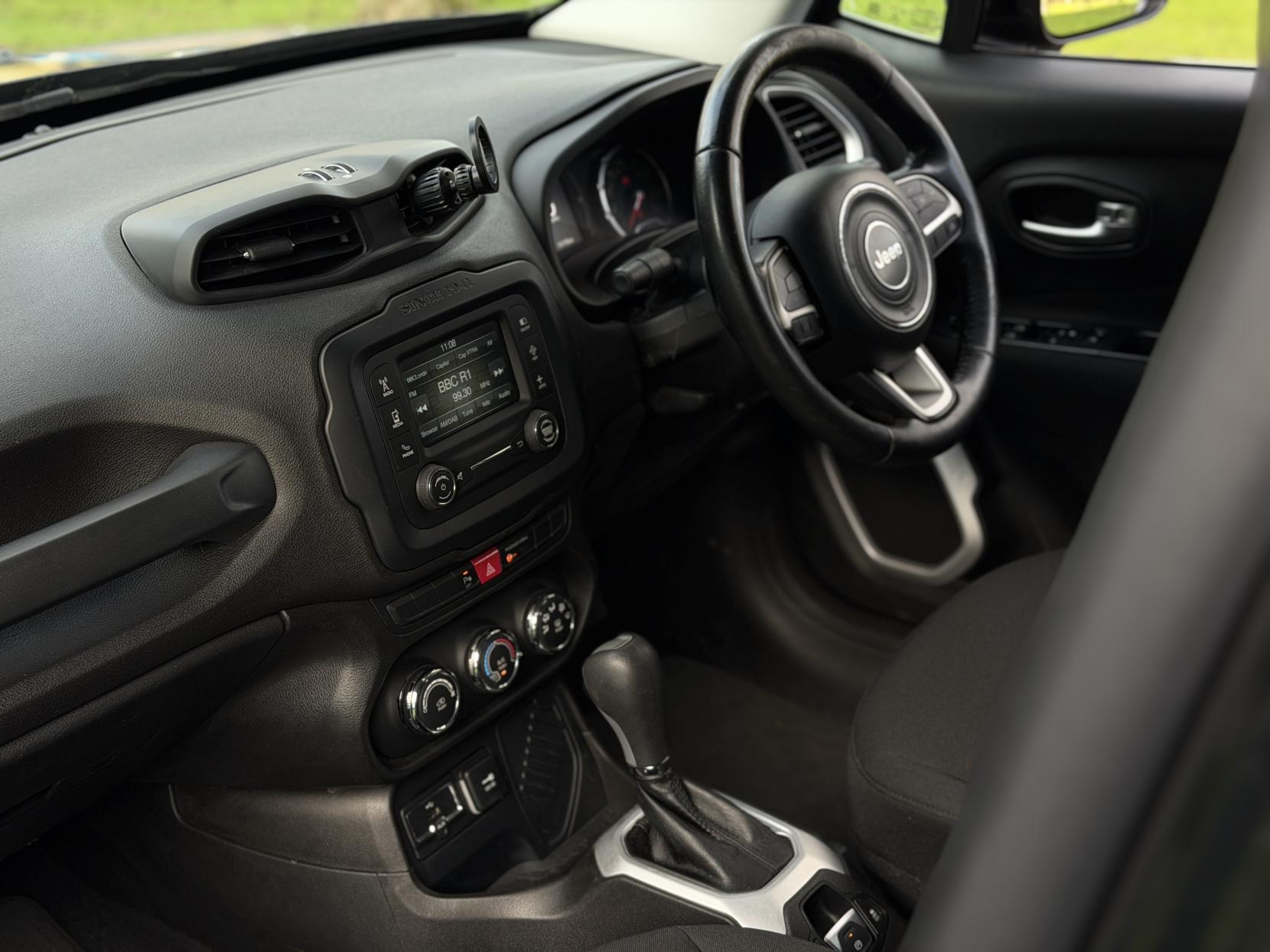 Jeep Renegade 1.4T MultiAirII Longitude SUV 5dr Petrol DDCT Euro 6 (s/s) (140 ps)