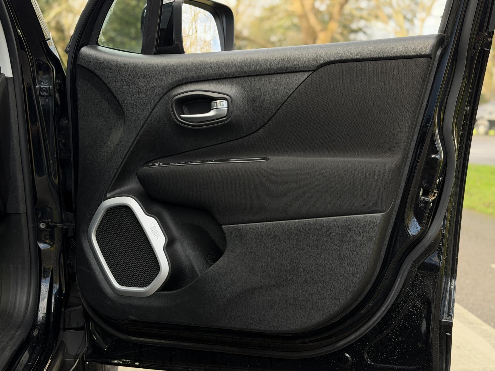 Jeep Renegade 1.4T MultiAirII Longitude SUV 5dr Petrol DDCT Euro 6 (s/s) (140 ps)