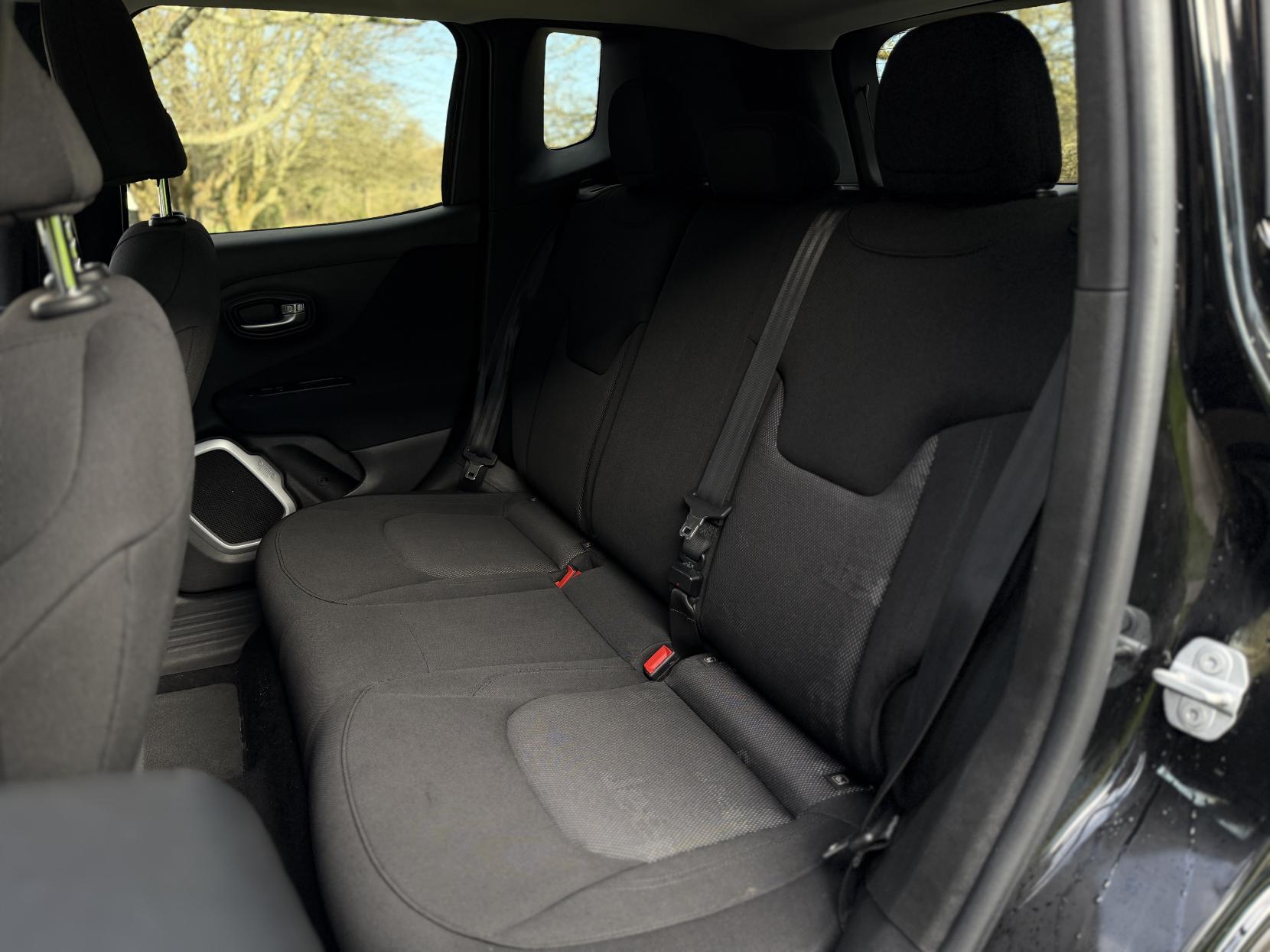 Jeep Renegade 1.4T MultiAirII Longitude SUV 5dr Petrol DDCT Euro 6 (s/s) (140 ps)