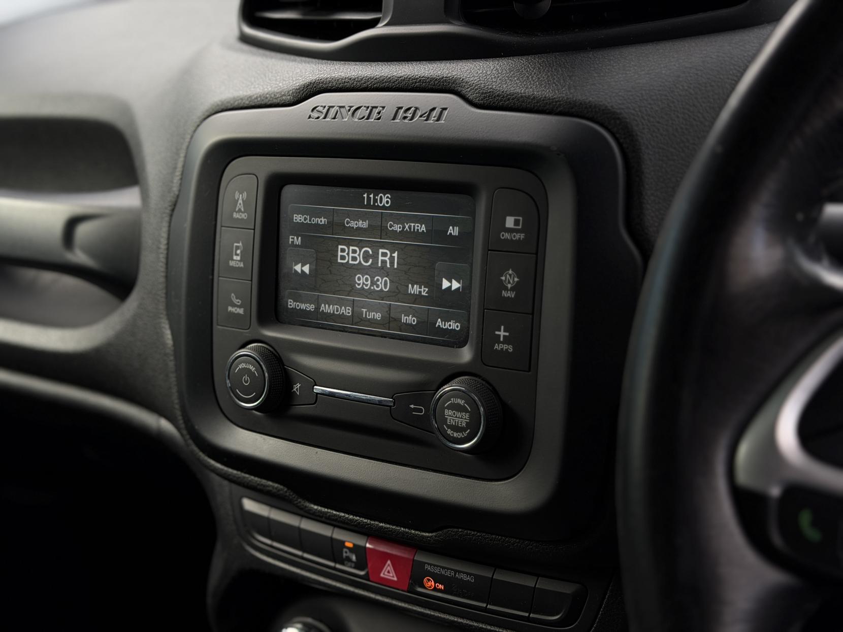 Jeep Renegade 1.4T MultiAirII Longitude SUV 5dr Petrol DDCT Euro 6 (s/s) (140 ps)