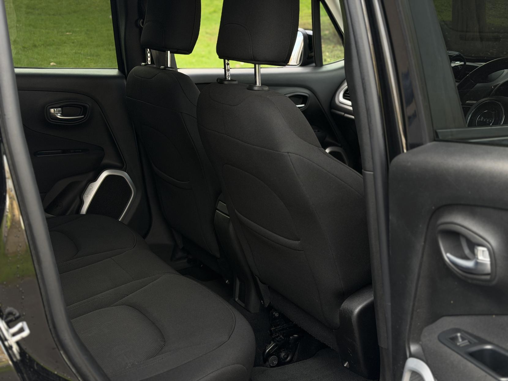 Jeep Renegade 1.4T MultiAirII Longitude SUV 5dr Petrol DDCT Euro 6 (s/s) (140 ps)