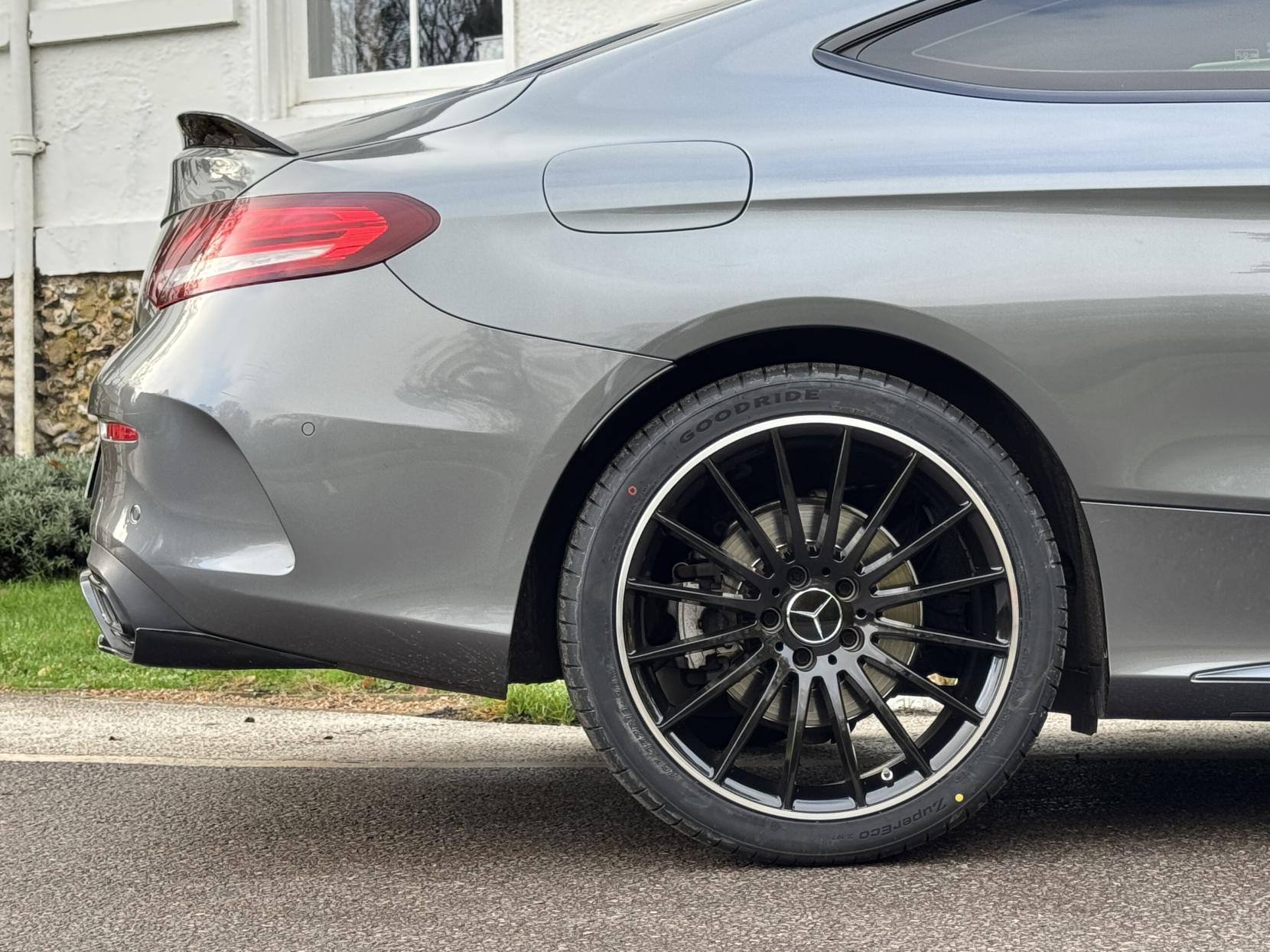 Mercedes-Benz C Class 2.0 C300 AMG Line Coupe 2dr Petrol G-Tronic+ Euro 6 (s/s) (258 ps)