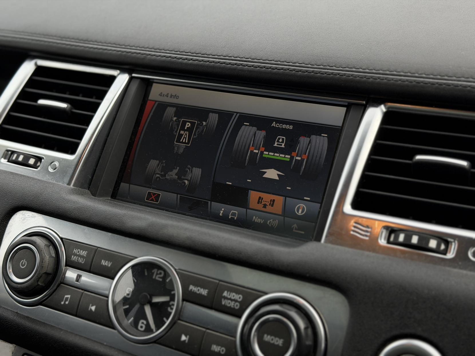 Land Rover Range Rover Sport 3.0 TD V6 HSE SUV 5dr Diesel CommandShift 4WD Euro 4 (245 ps)