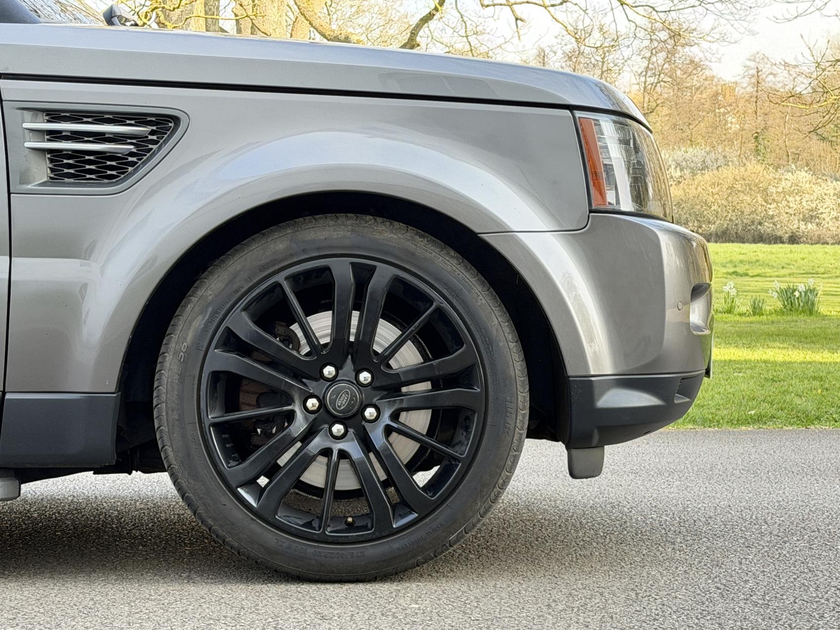 Land Rover Range Rover Sport 3.0 TD V6 HSE SUV 5dr Diesel CommandShift 4WD Euro 4 (245 ps)