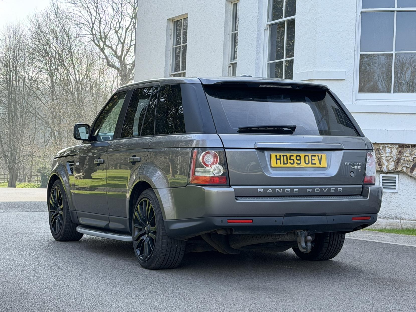 Land Rover Range Rover Sport 3.0 TD V6 HSE SUV 5dr Diesel CommandShift 4WD Euro 4 (245 ps)