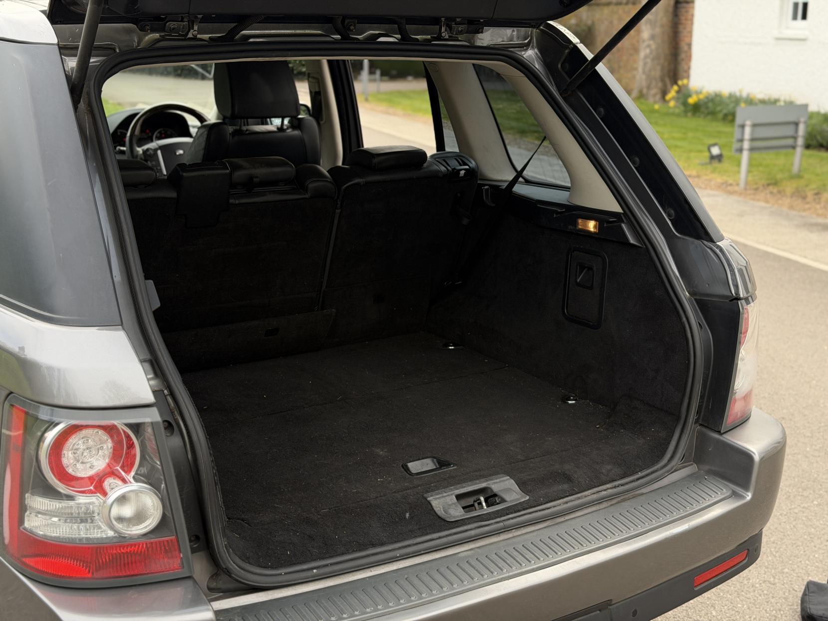 Land Rover Range Rover Sport 3.0 TD V6 HSE SUV 5dr Diesel CommandShift 4WD Euro 4 (245 ps)