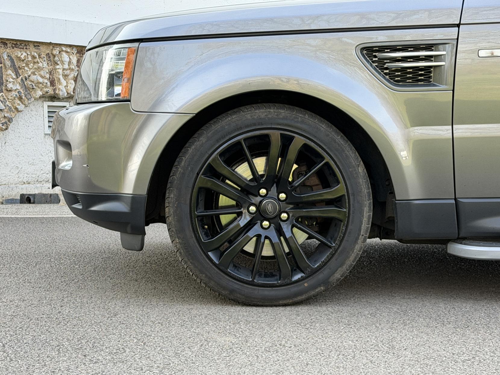 Land Rover Range Rover Sport 3.0 TD V6 HSE SUV 5dr Diesel CommandShift 4WD Euro 4 (245 ps)