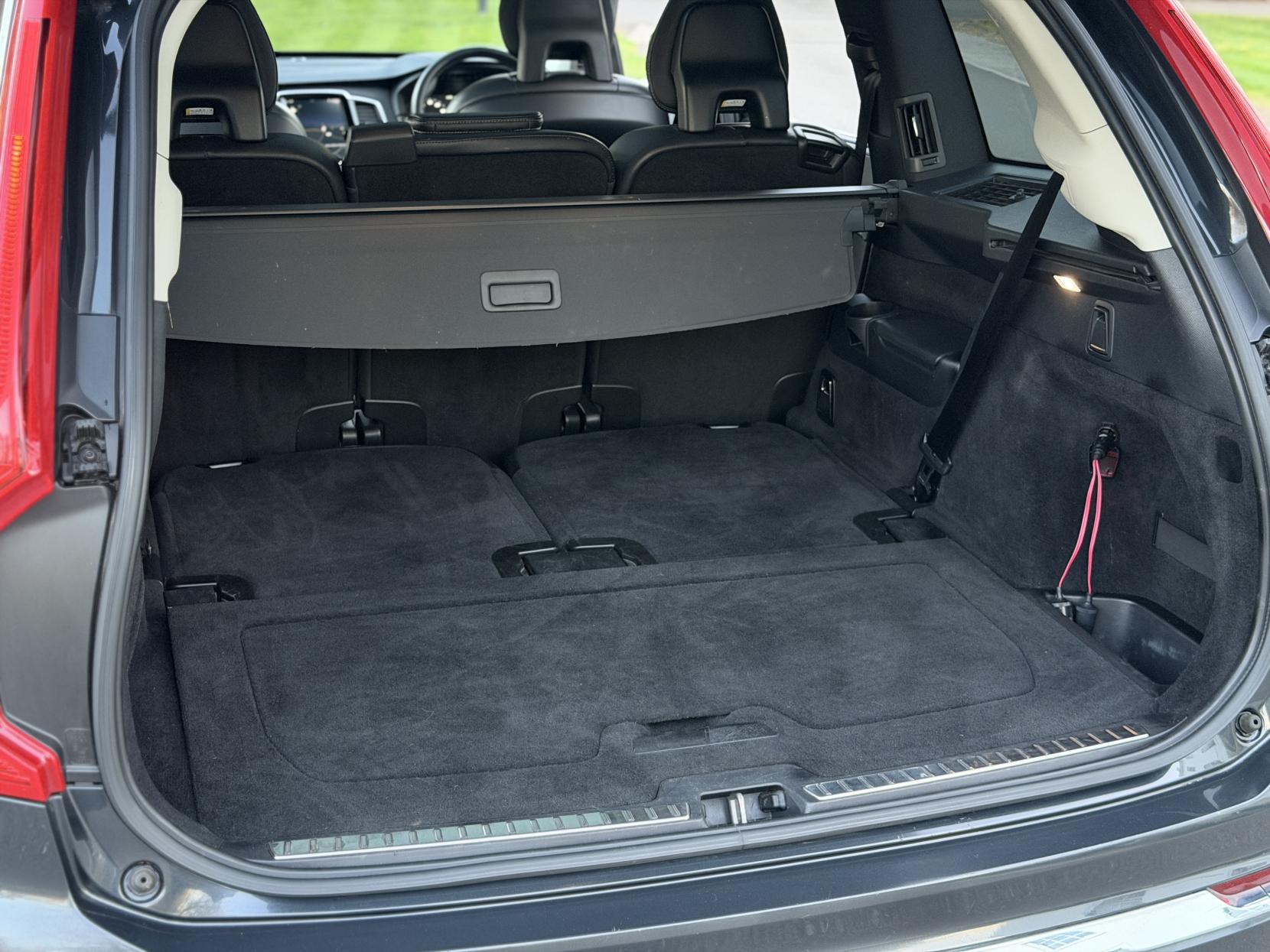 Volvo XC90 2.0h T8 Twin Engine Recharge 11.6kWh Inscription SUV 5dr Petrol Plug-in Hybrid Auto 4WD Euro 6 (s/s) (390 ps)