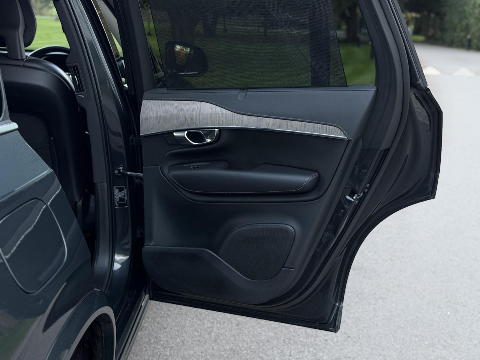 Volvo XC90 2.0h T8 Twin Engine Recharge 11.6kWh Inscription SUV 5dr Petrol Plug-in Hybrid Auto 4WD Euro 6 (s/s) (390 ps)