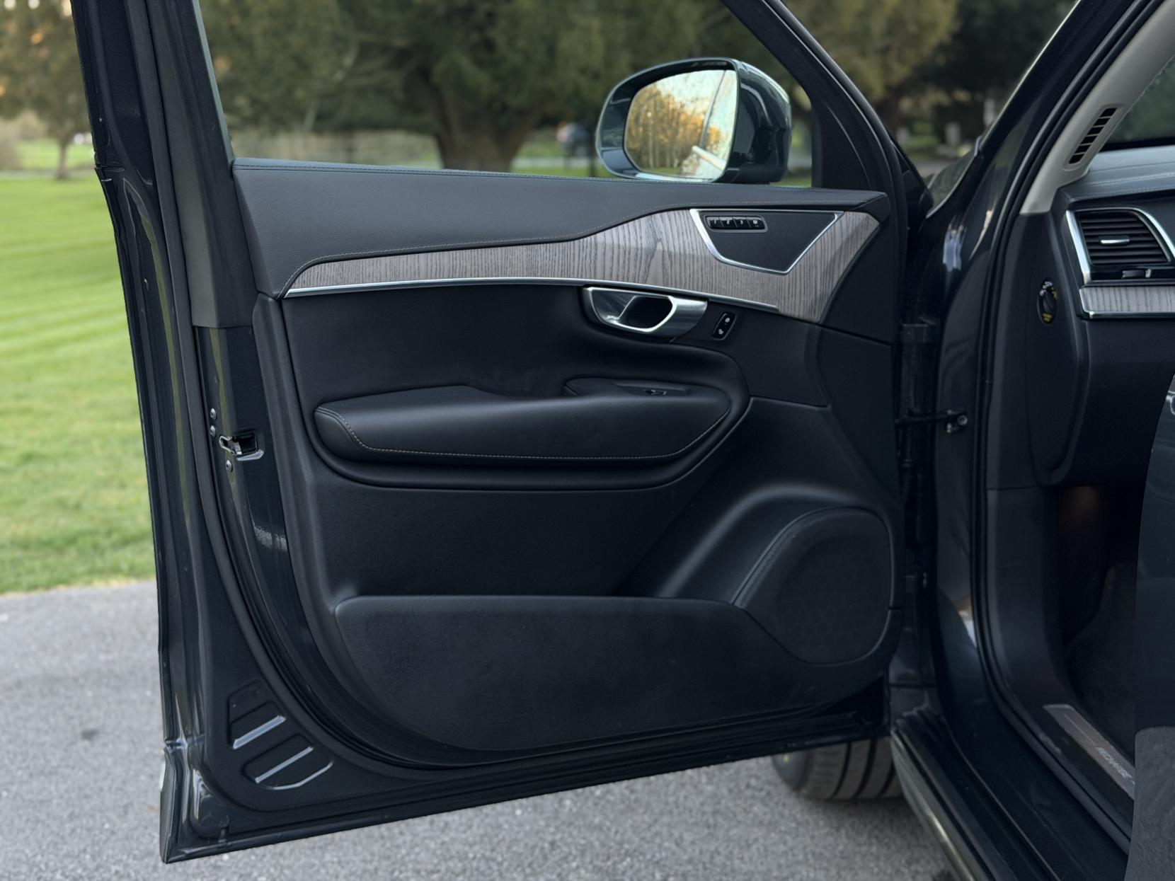 Volvo XC90 2.0h T8 Twin Engine Recharge 11.6kWh Inscription SUV 5dr Petrol Plug-in Hybrid Auto 4WD Euro 6 (s/s) (390 ps)