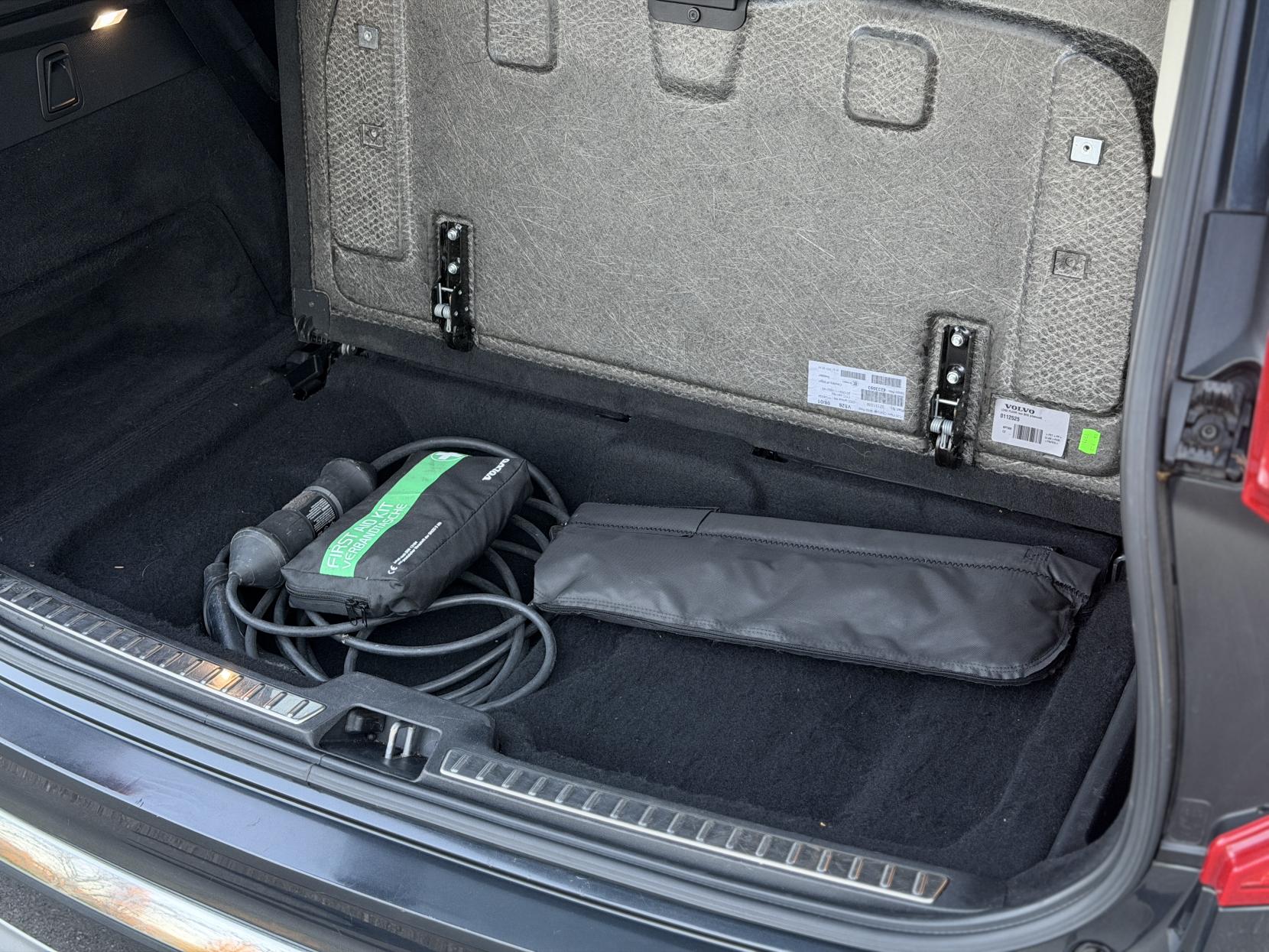 Volvo XC90 2.0h T8 Twin Engine Recharge 11.6kWh Inscription SUV 5dr Petrol Plug-in Hybrid Auto 4WD Euro 6 (s/s) (390 ps)