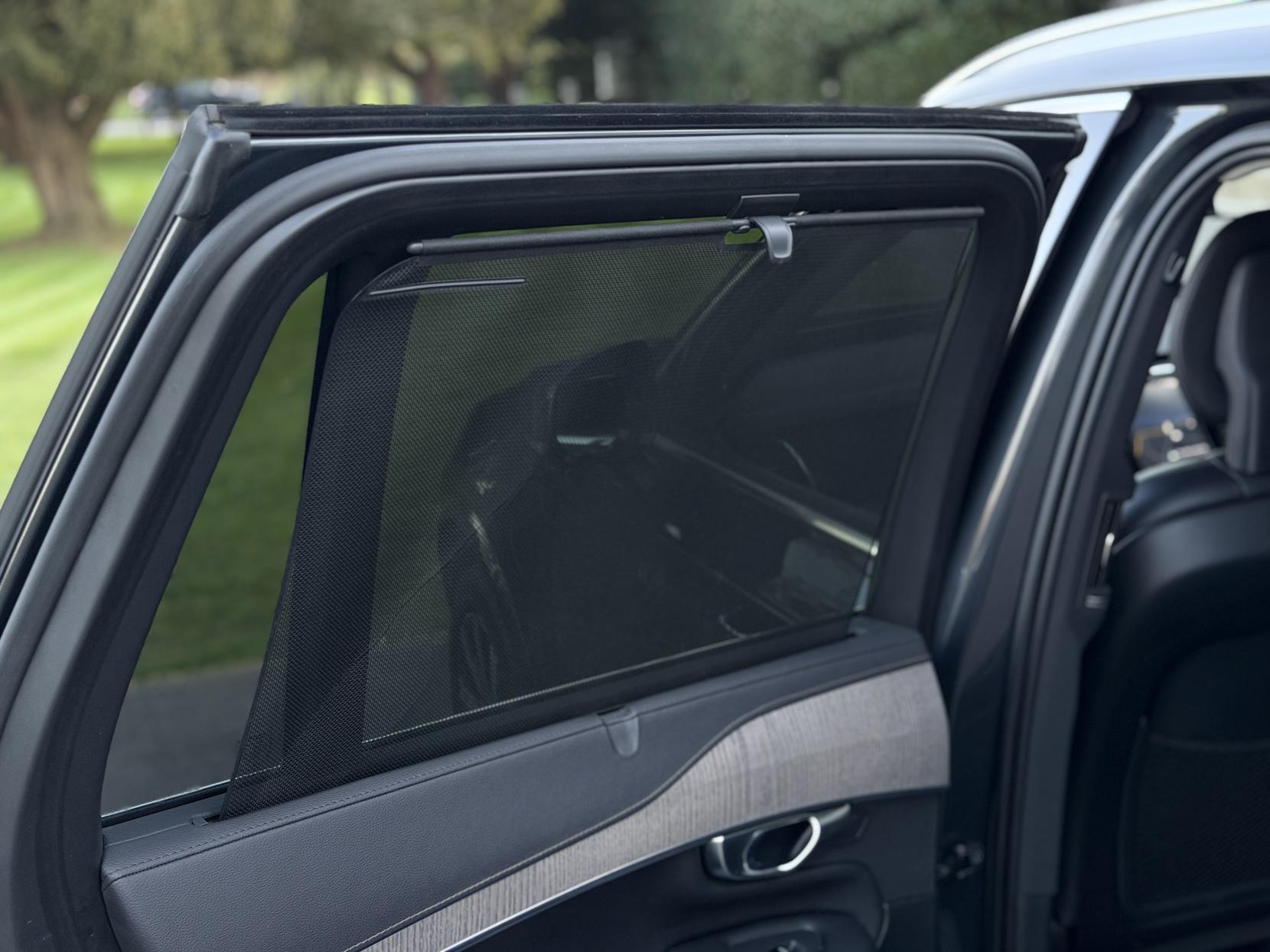 Volvo XC90 2.0h T8 Twin Engine Recharge 11.6kWh Inscription SUV 5dr Petrol Plug-in Hybrid Auto 4WD Euro 6 (s/s) (390 ps)