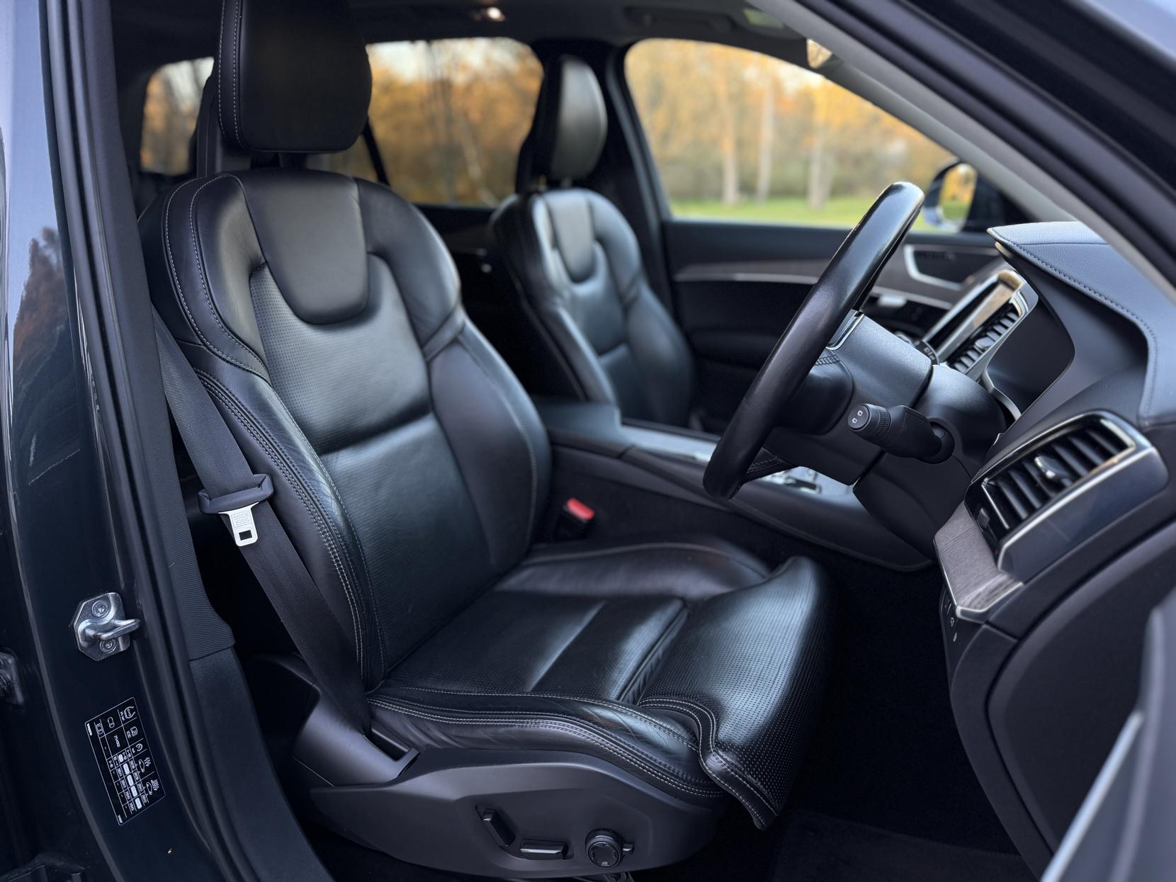 Volvo XC90 2.0h T8 Twin Engine Recharge 11.6kWh Inscription SUV 5dr Petrol Plug-in Hybrid Auto 4WD Euro 6 (s/s) (390 ps)