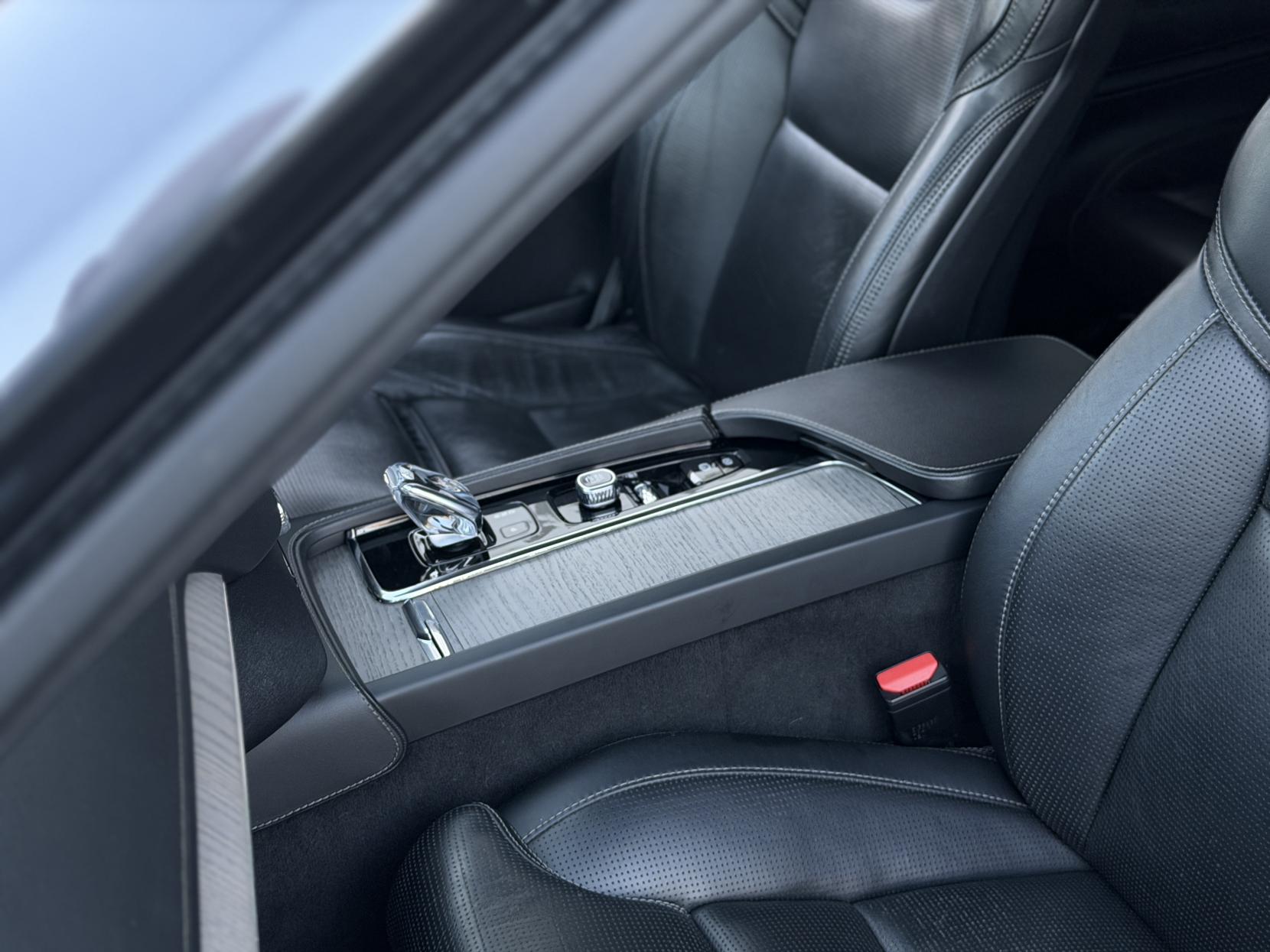 Volvo XC90 2.0h T8 Twin Engine Recharge 11.6kWh Inscription SUV 5dr Petrol Plug-in Hybrid Auto 4WD Euro 6 (s/s) (390 ps)