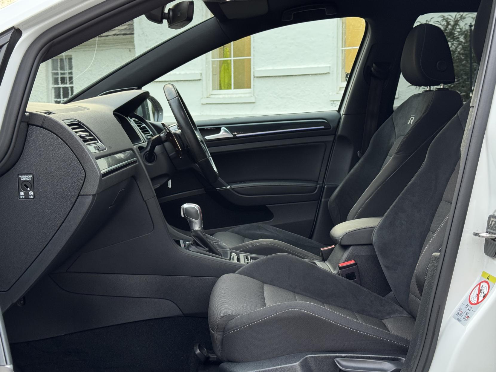 Volkswagen Golf 2.0 TSI R Hatchback 5dr Petrol DSG 4Motion Euro 6 (s/s) (310 ps)