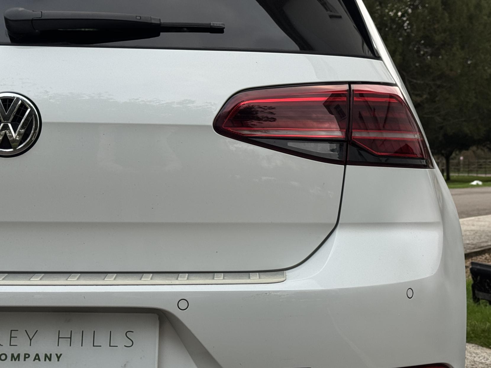 Volkswagen Golf 2.0 TSI R Hatchback 5dr Petrol DSG 4Motion Euro 6 (s/s) (310 ps)