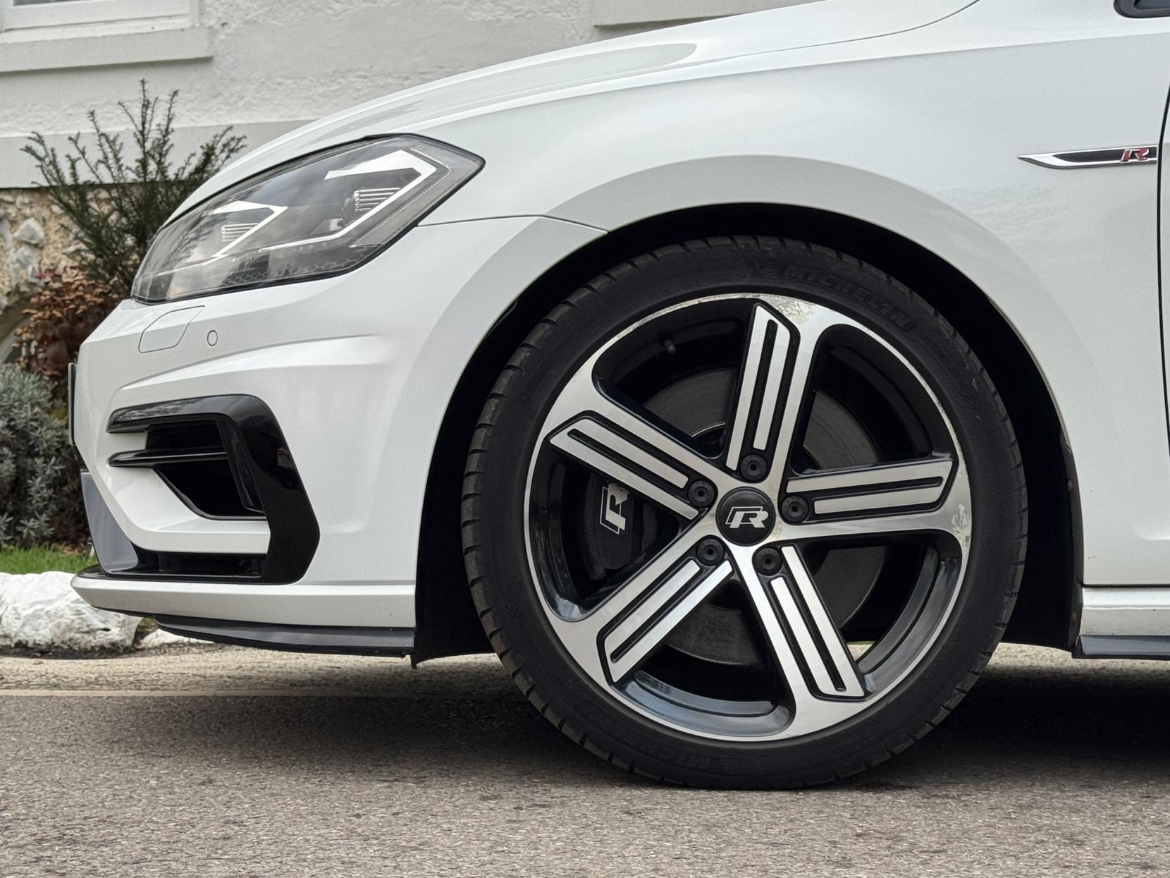 Volkswagen Golf 2.0 TSI R Hatchback 5dr Petrol DSG 4Motion Euro 6 (s/s) (310 ps)