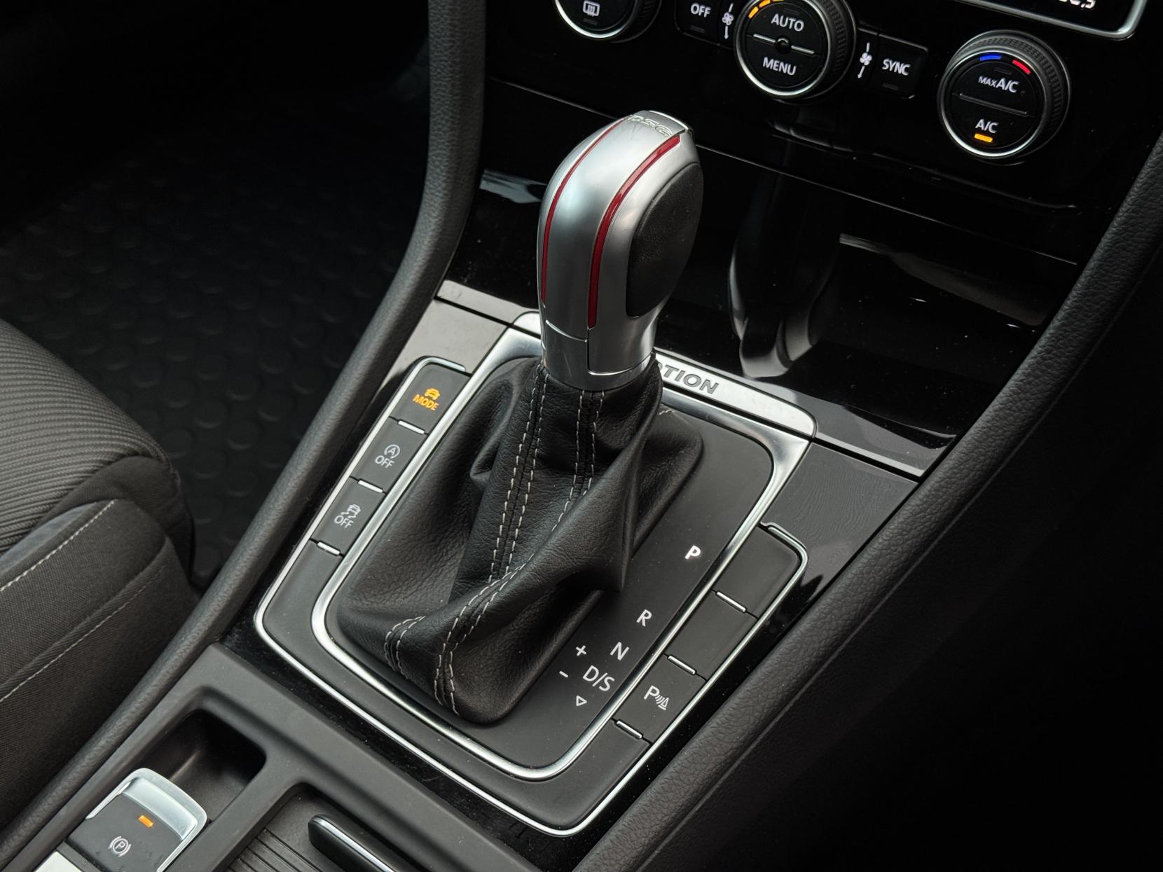 Volkswagen Golf 2.0 TSI R Hatchback 5dr Petrol DSG 4Motion Euro 6 (s/s) (310 ps)