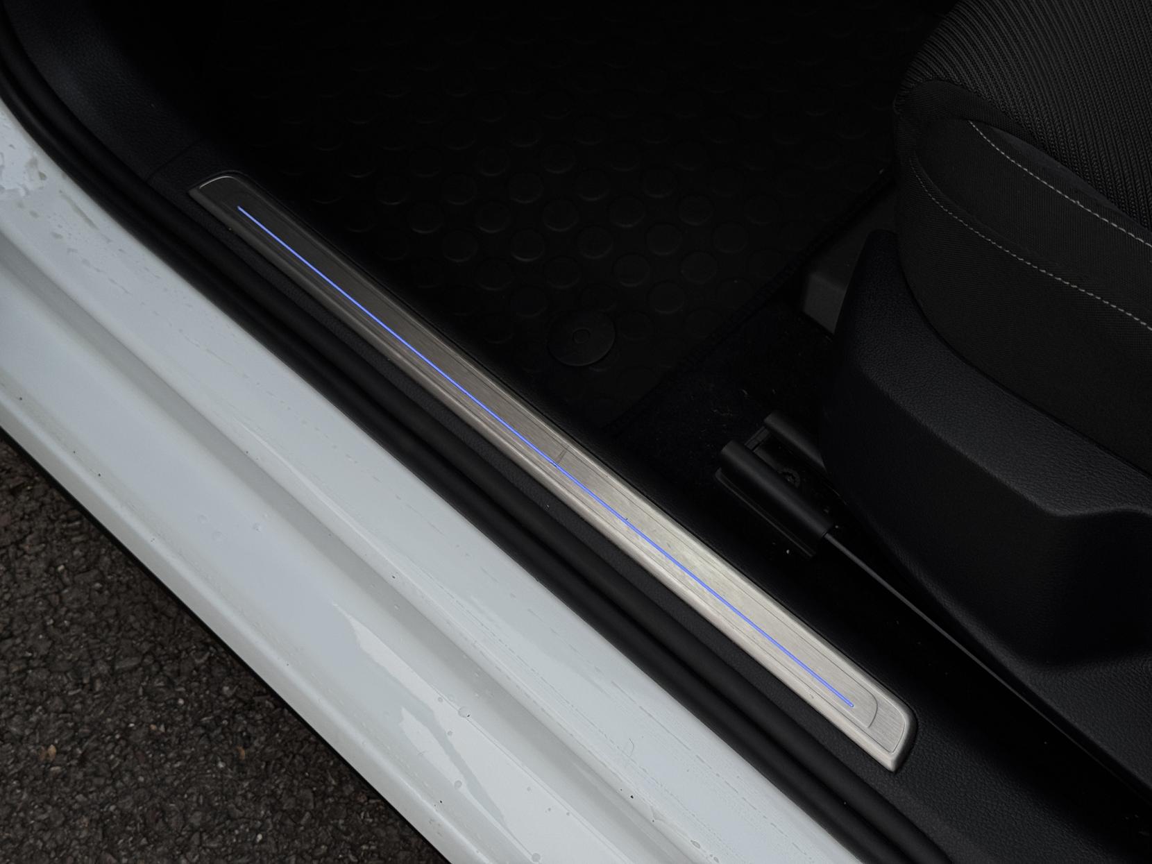 Volkswagen Golf 2.0 TSI R Hatchback 5dr Petrol DSG 4Motion Euro 6 (s/s) (310 ps)