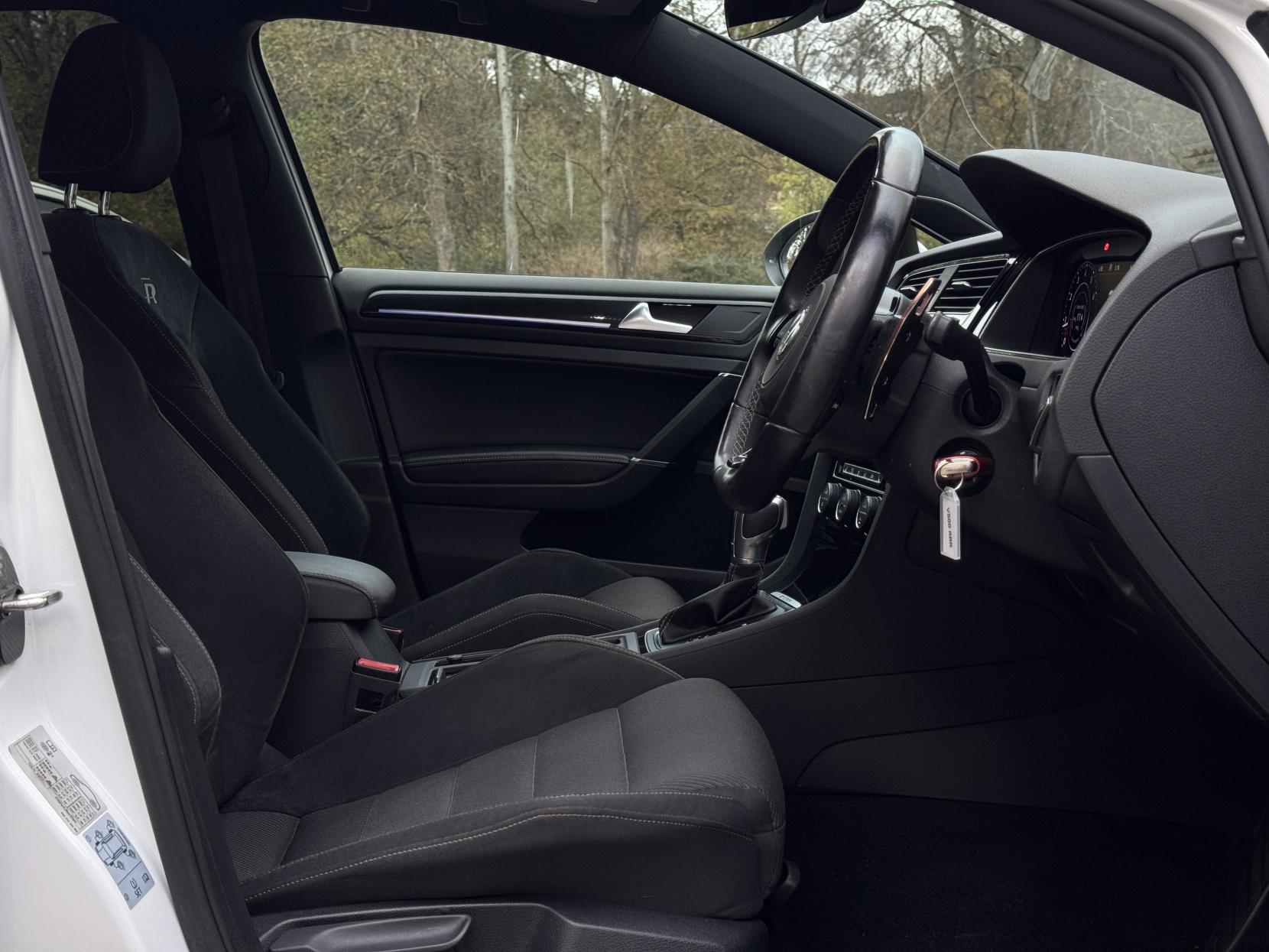 Volkswagen Golf 2.0 TSI R Hatchback 5dr Petrol DSG 4Motion Euro 6 (s/s) (310 ps)